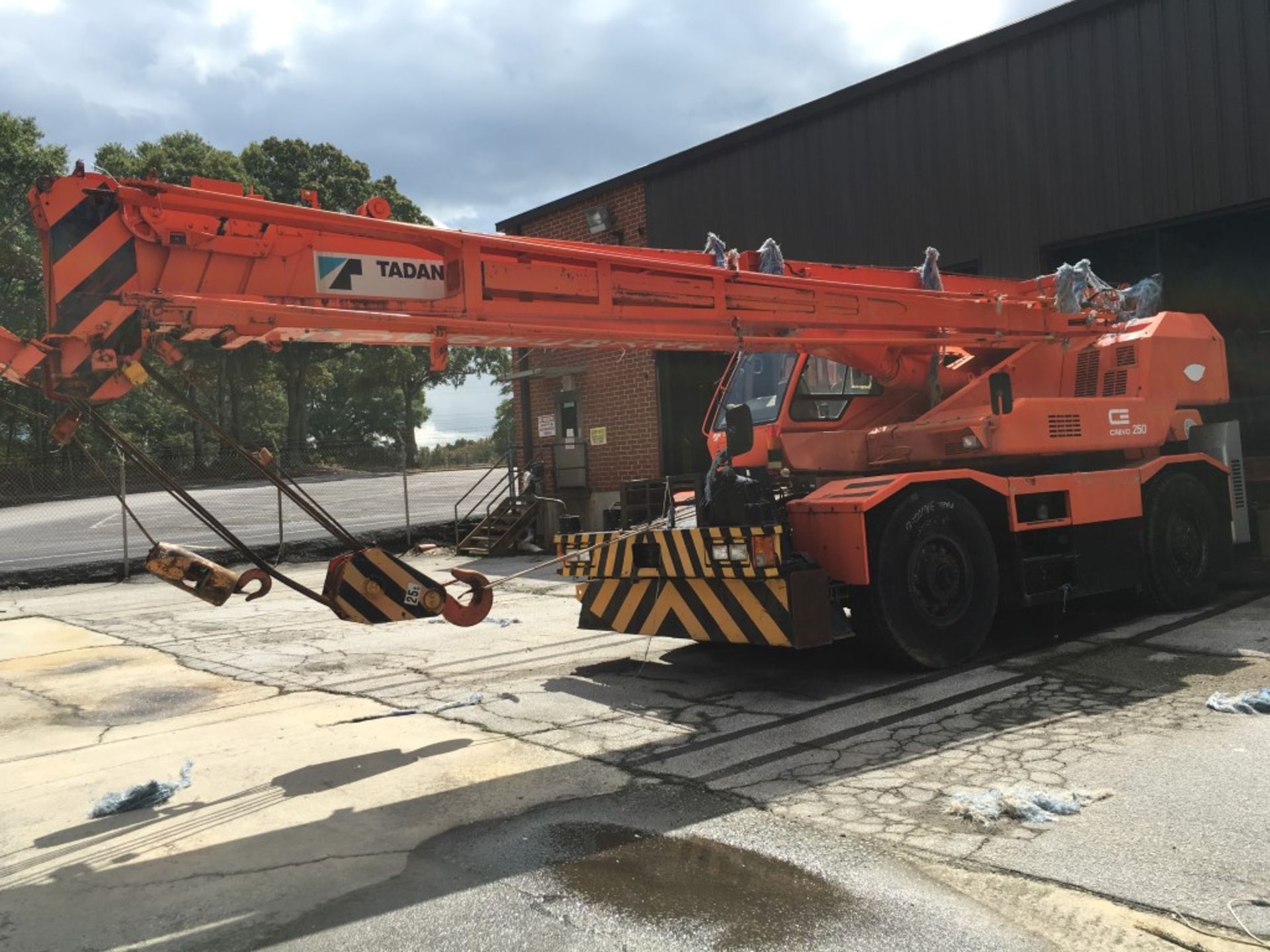 TADANO CREVO 250 MODEL # TR250M-6 ROUGH TERRAIN CRANE