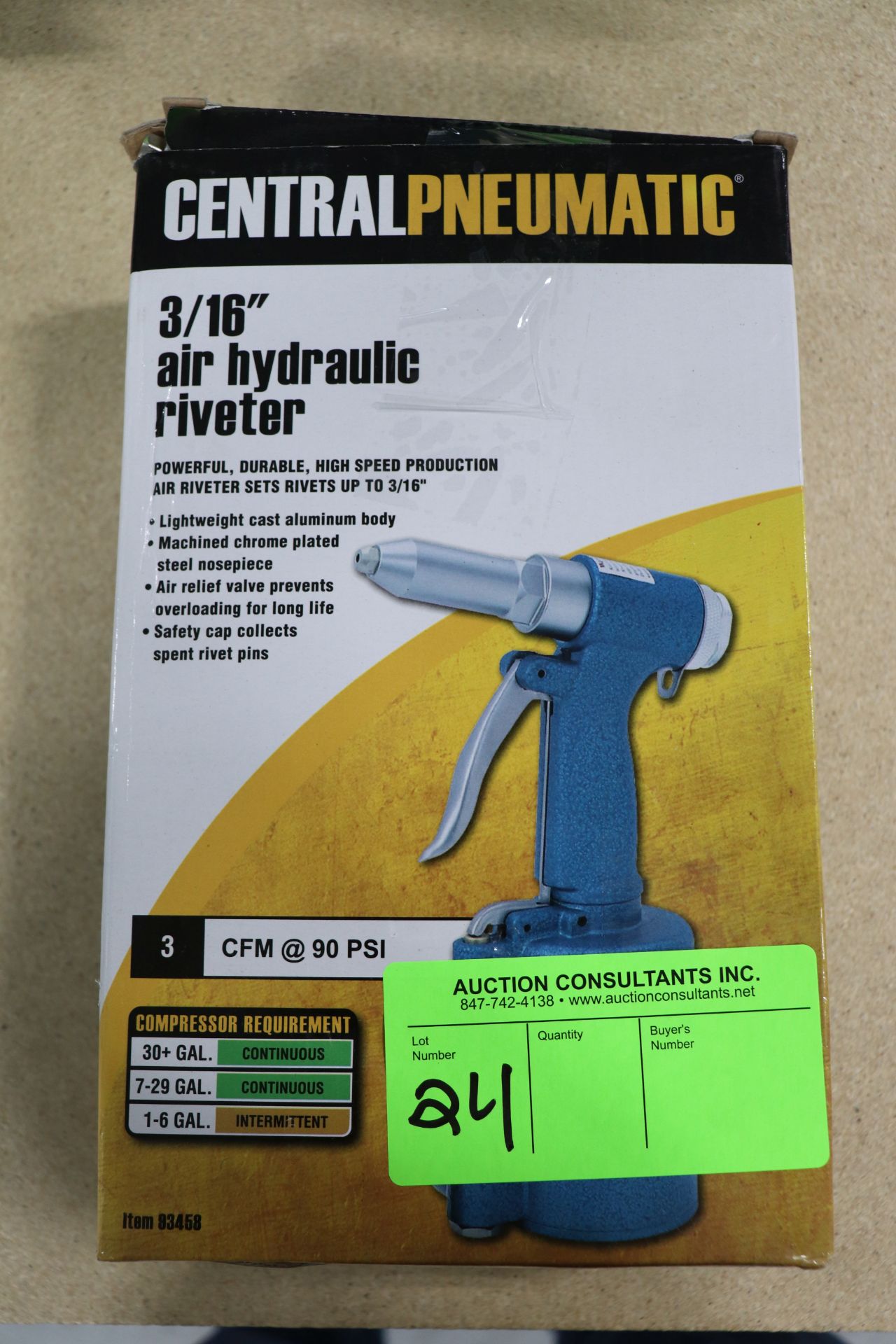 Central pneumatic 3/16 air hydraulic riverter in box