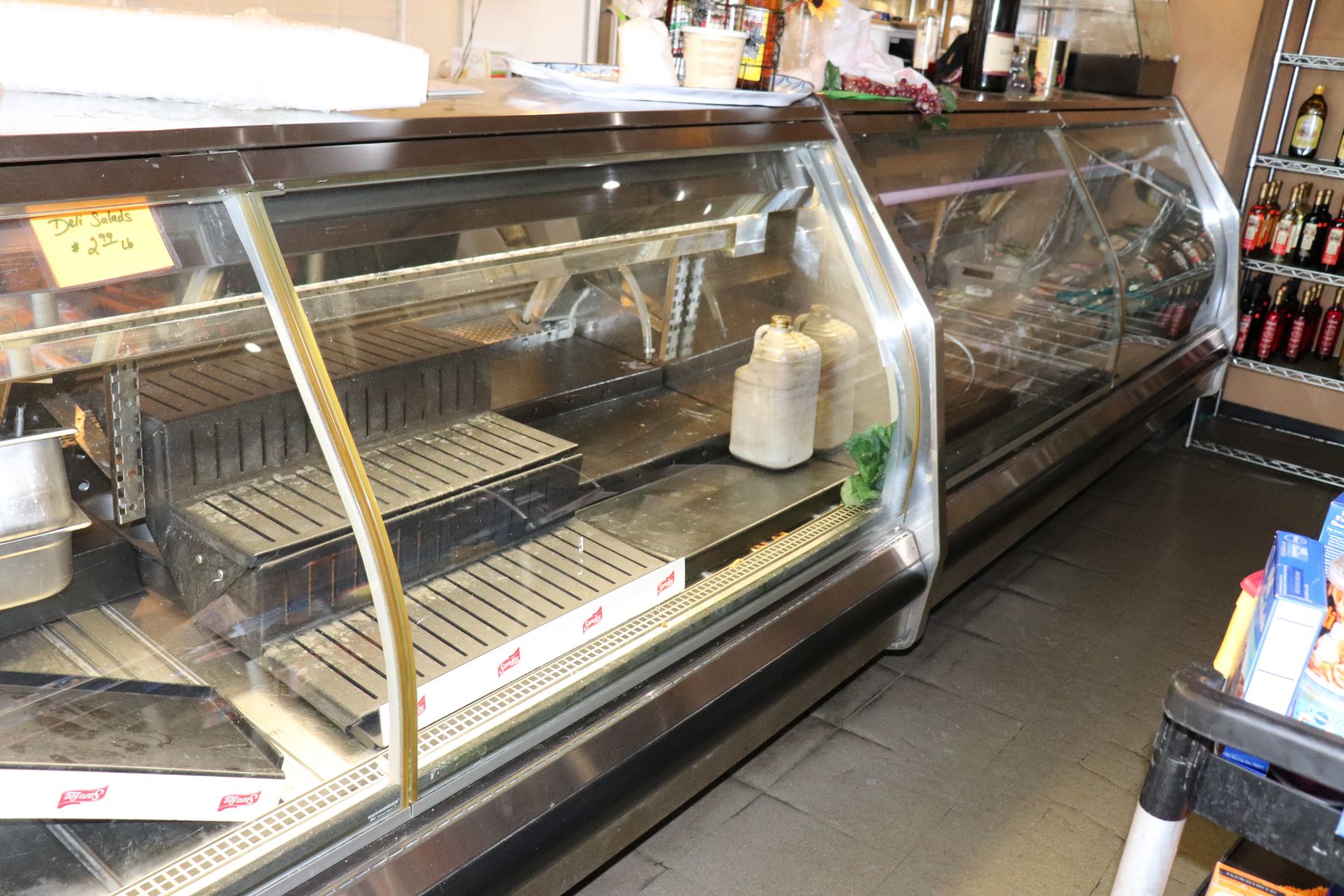 33' curved glass deli case (remote as found) - Image 2 of 4