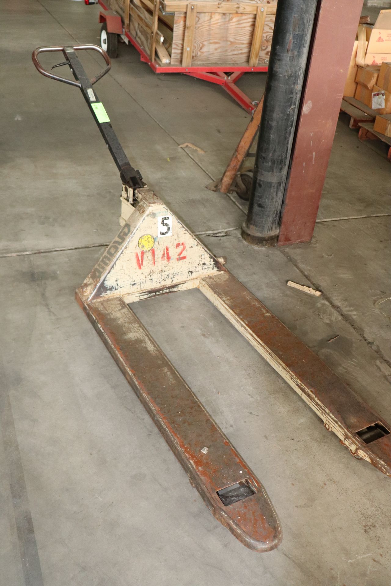 crown pallet jack - Image 3 of 4