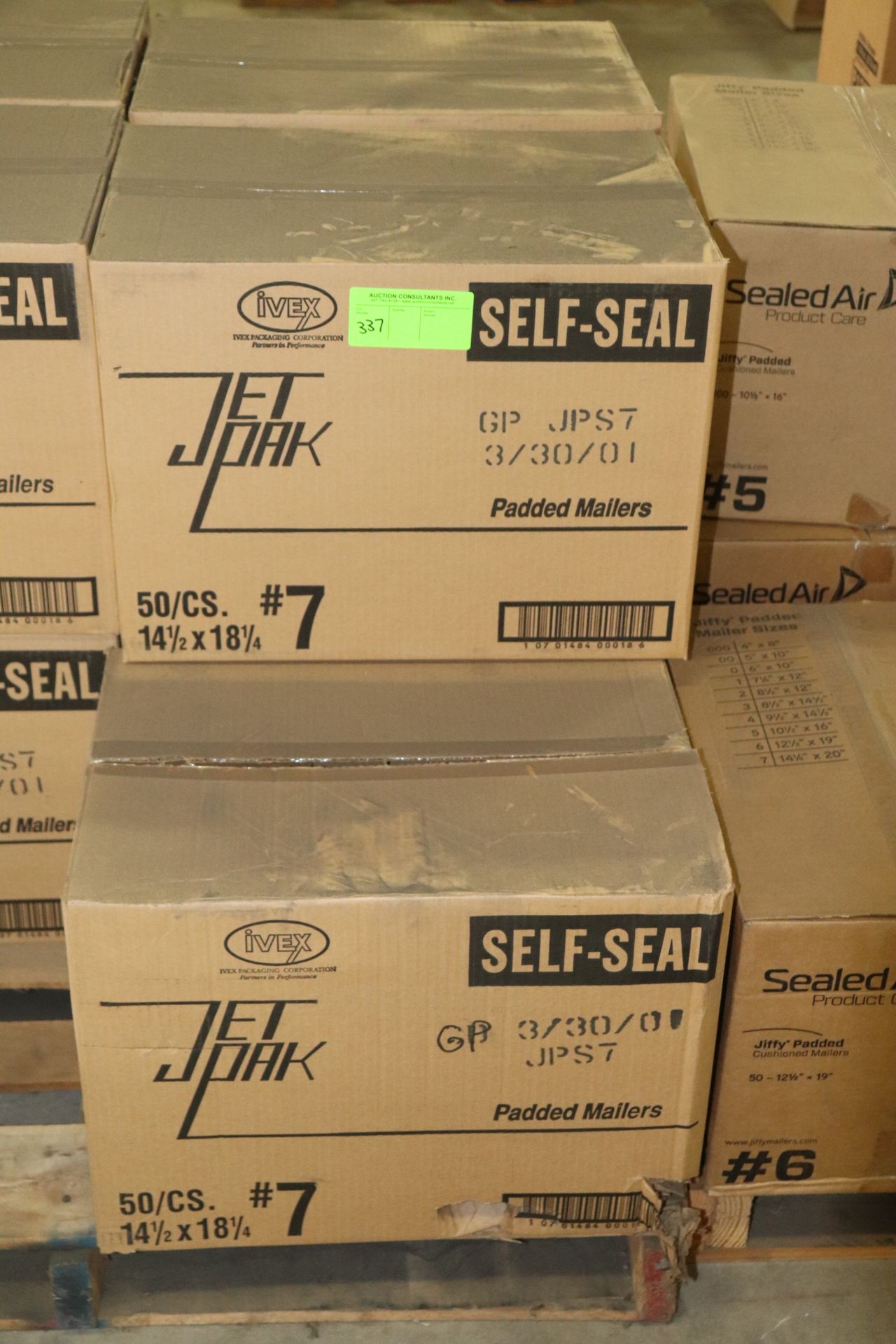 Five boxes of Jet Pack self seal padded mailers, 14-1/2" x 18-1/4", 50 per box