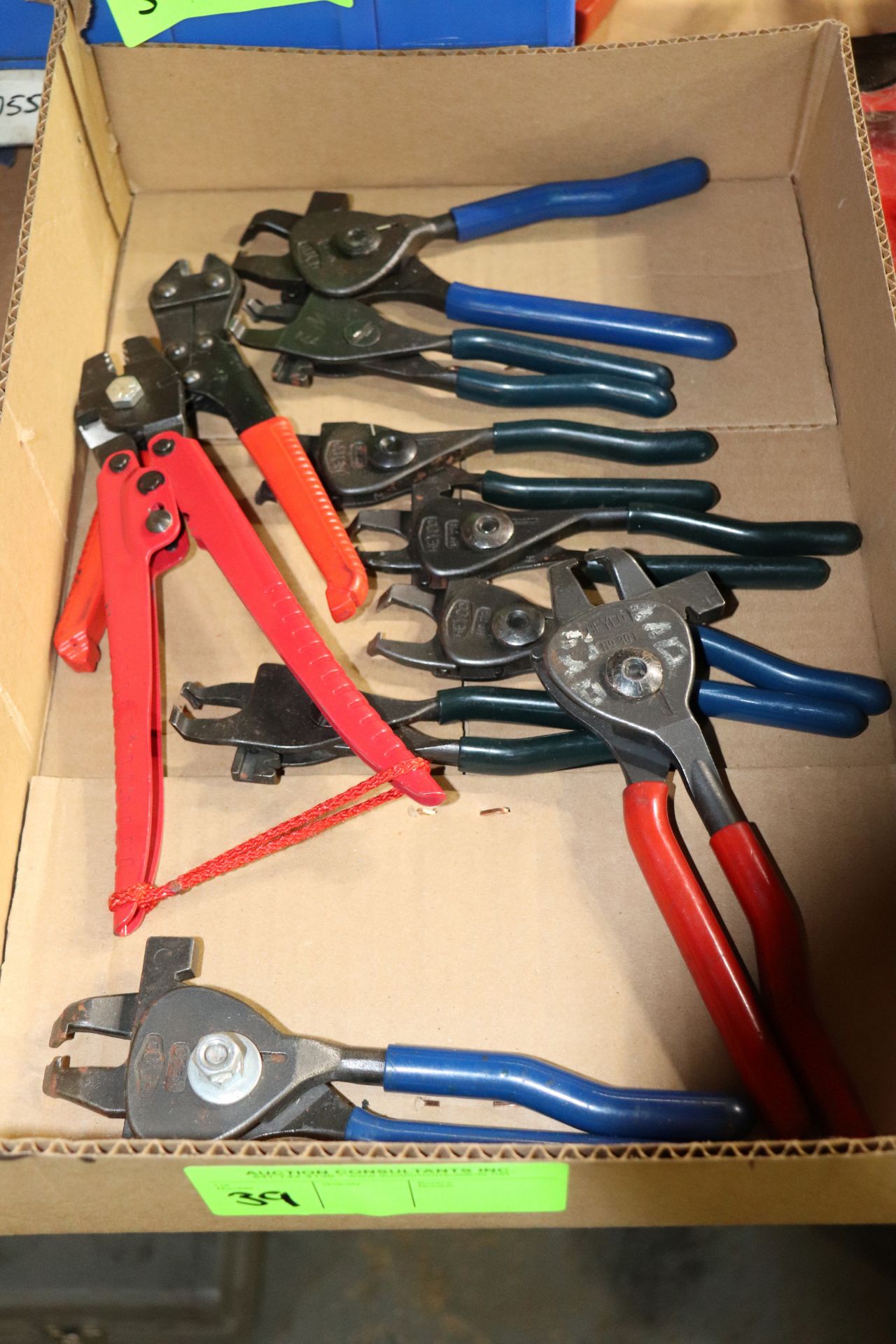 Bushing pliers