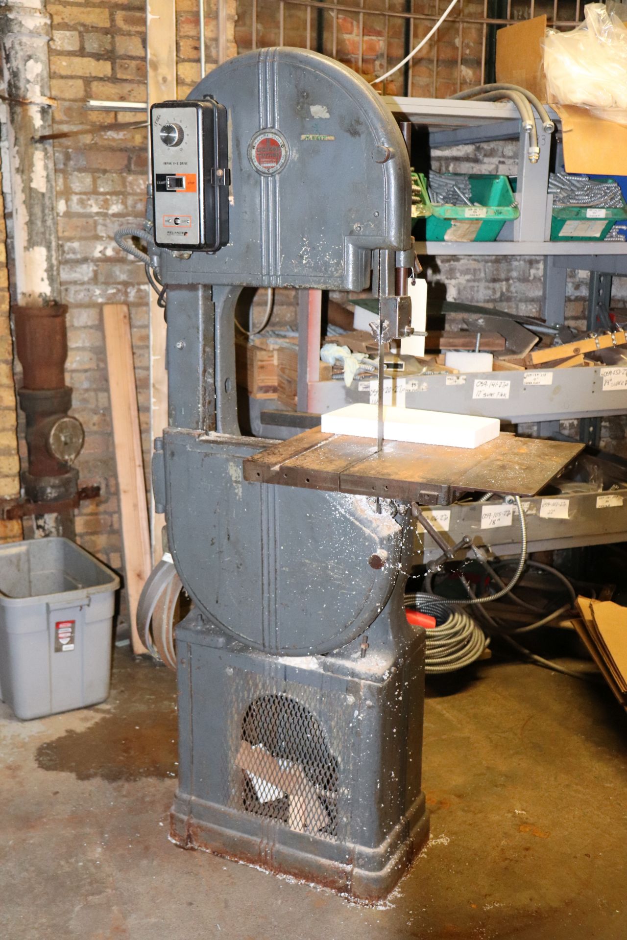 Walker Turner Company band saw, model 8C54D, serial 2GN-422-B23BC