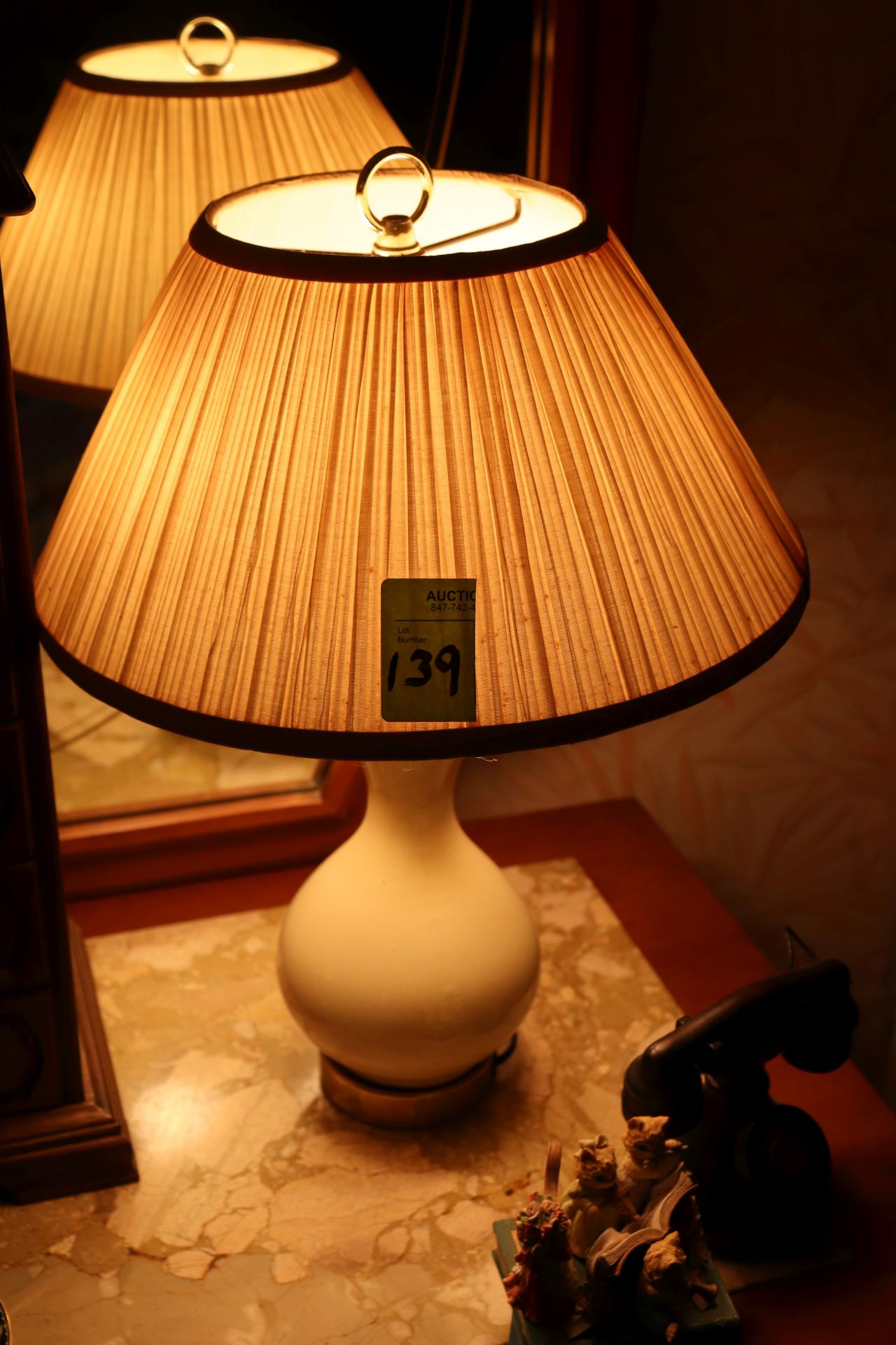 Pair of table lamps, height 18"