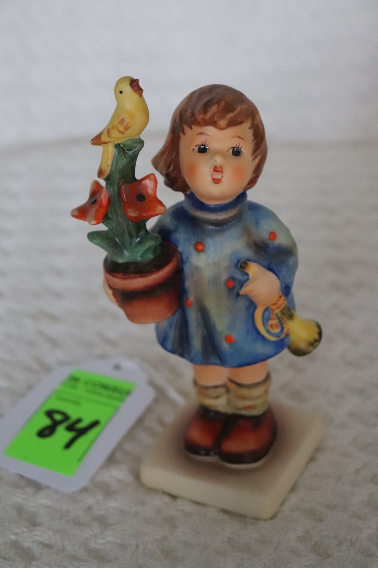 Hummel figurine, "Girl with Flower Pot", 17/0, 1971, height 5"