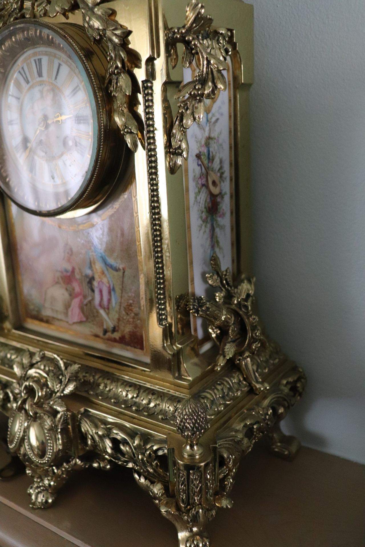 Tiffany & Company New York branch Louis XV style gilt brass and porcelain mantle clock having key wo - Image 4 of 5