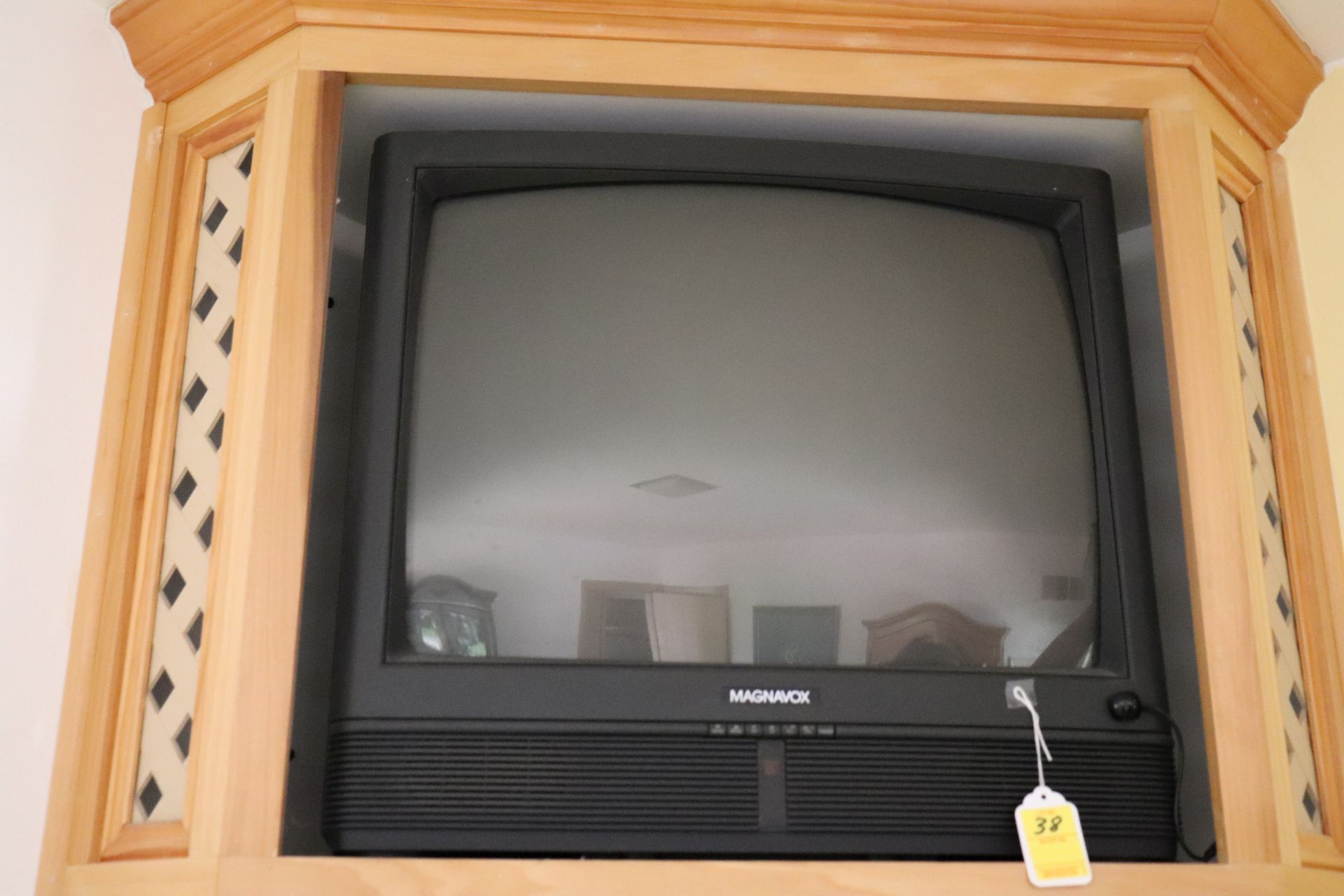 Magnavox television