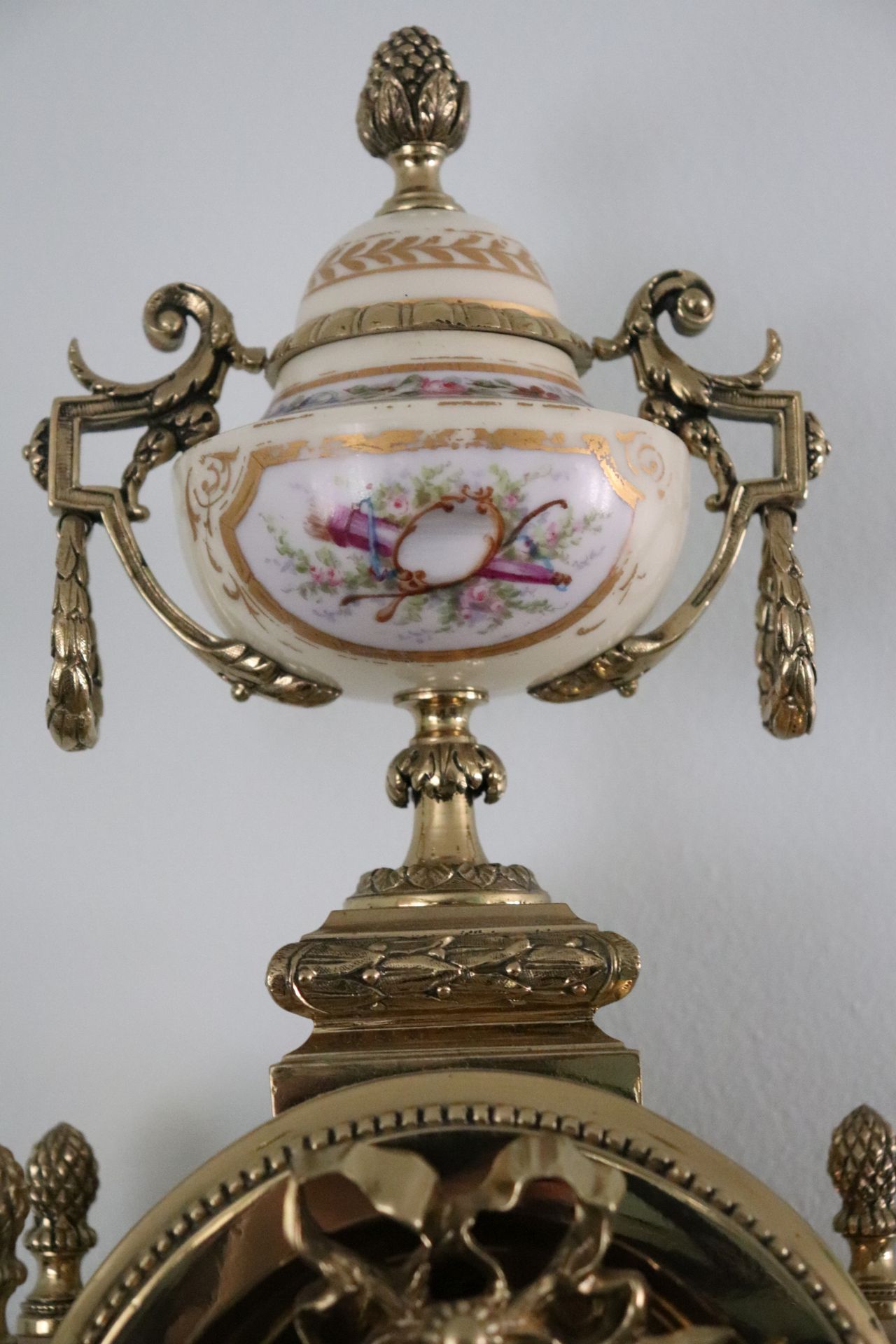 Tiffany & Company New York branch Louis XV style gilt brass and porcelain mantle clock having key wo - Image 2 of 5