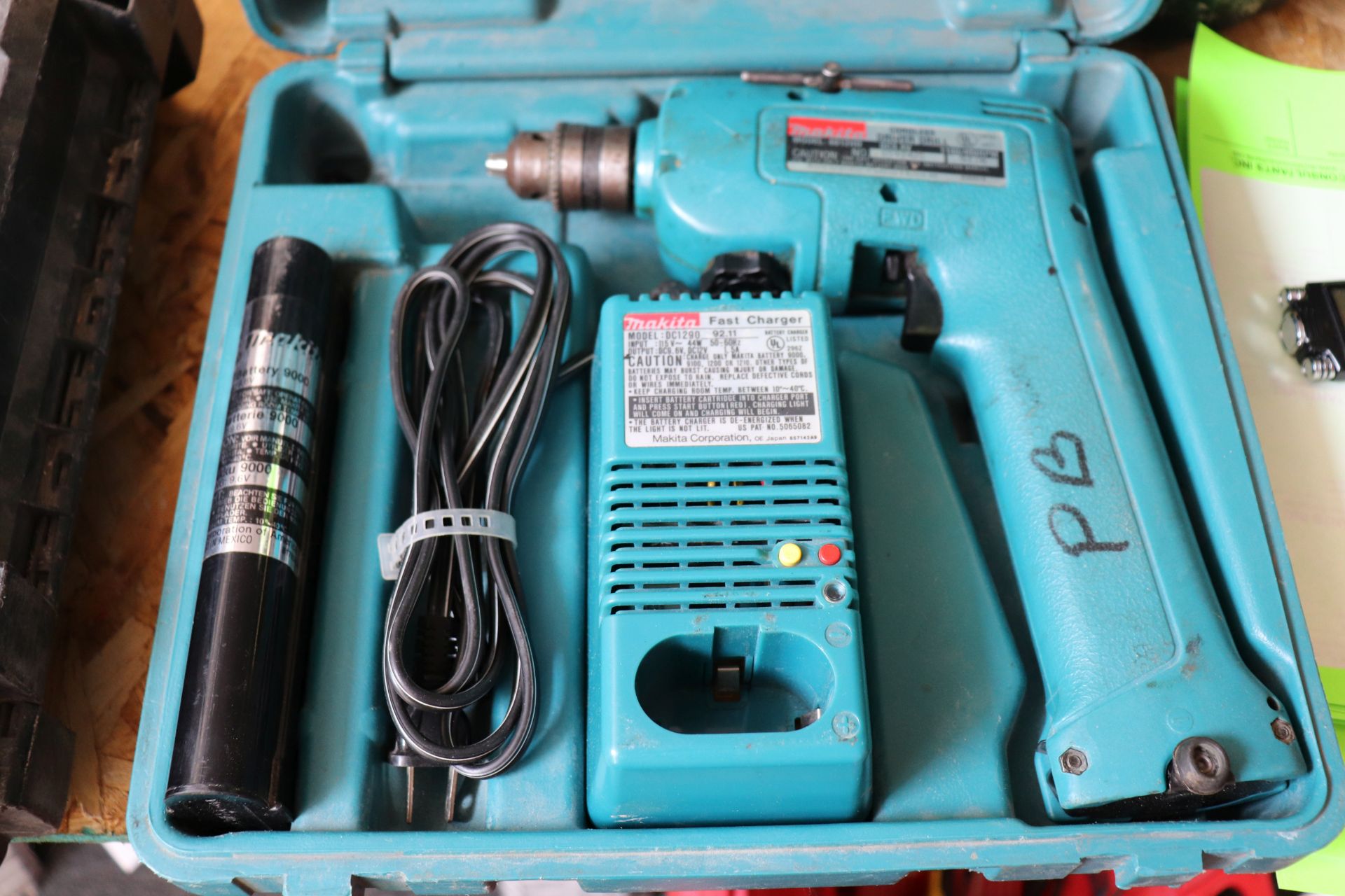 Makita cordless driver drill, model 6012HD, with Mikita fast charger, battery and case