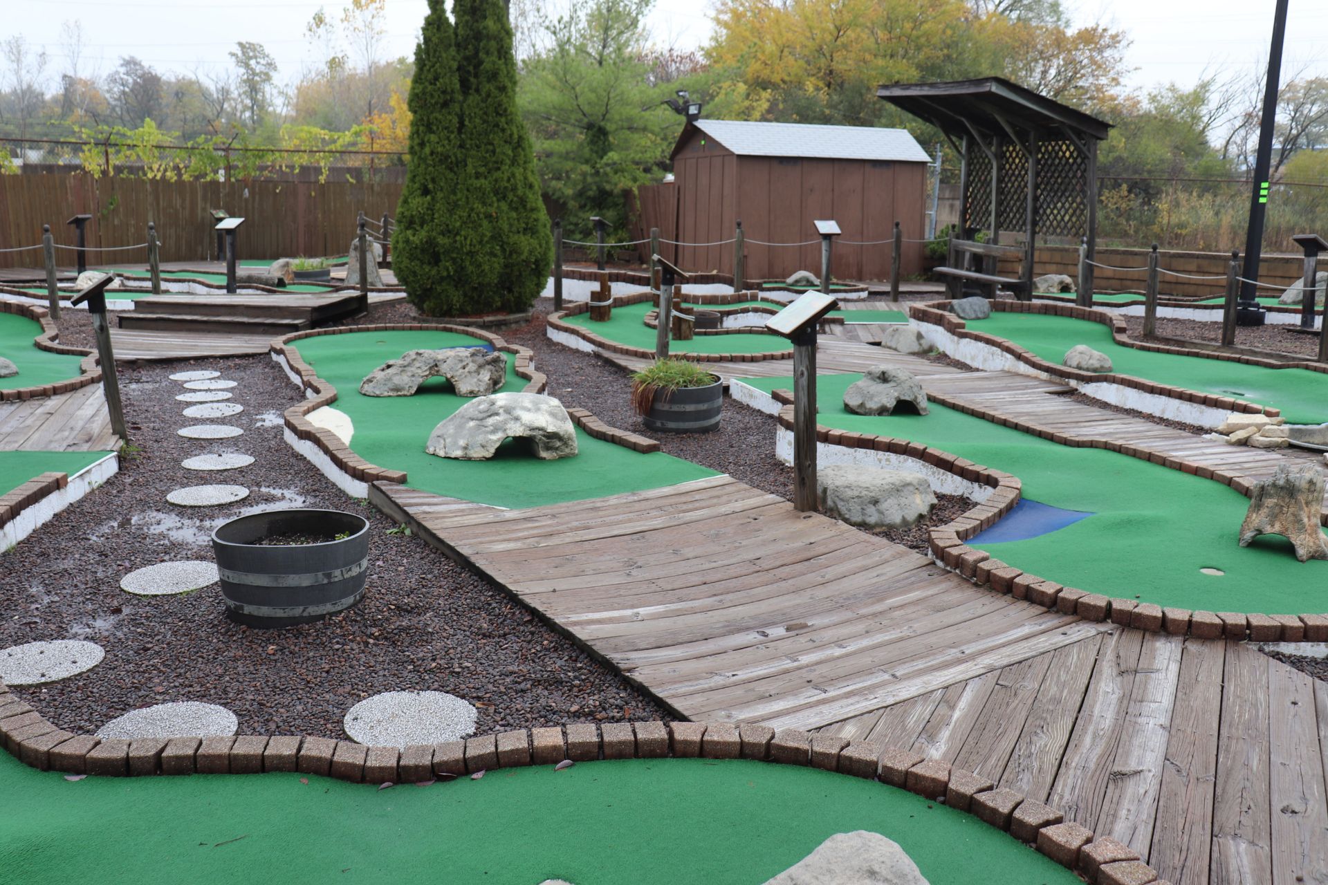 Modular 18-hole mini golf course by Micro Golf Cost of Wisconsin Inc., blueprints provided, carpet p - Image 5 of 9