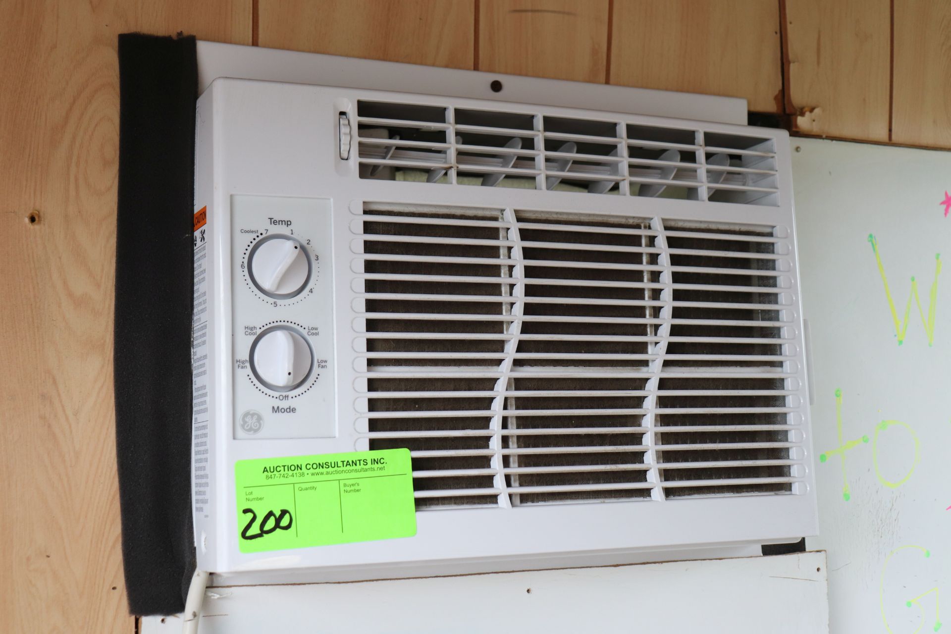 General Electric window air conditioner includes manual