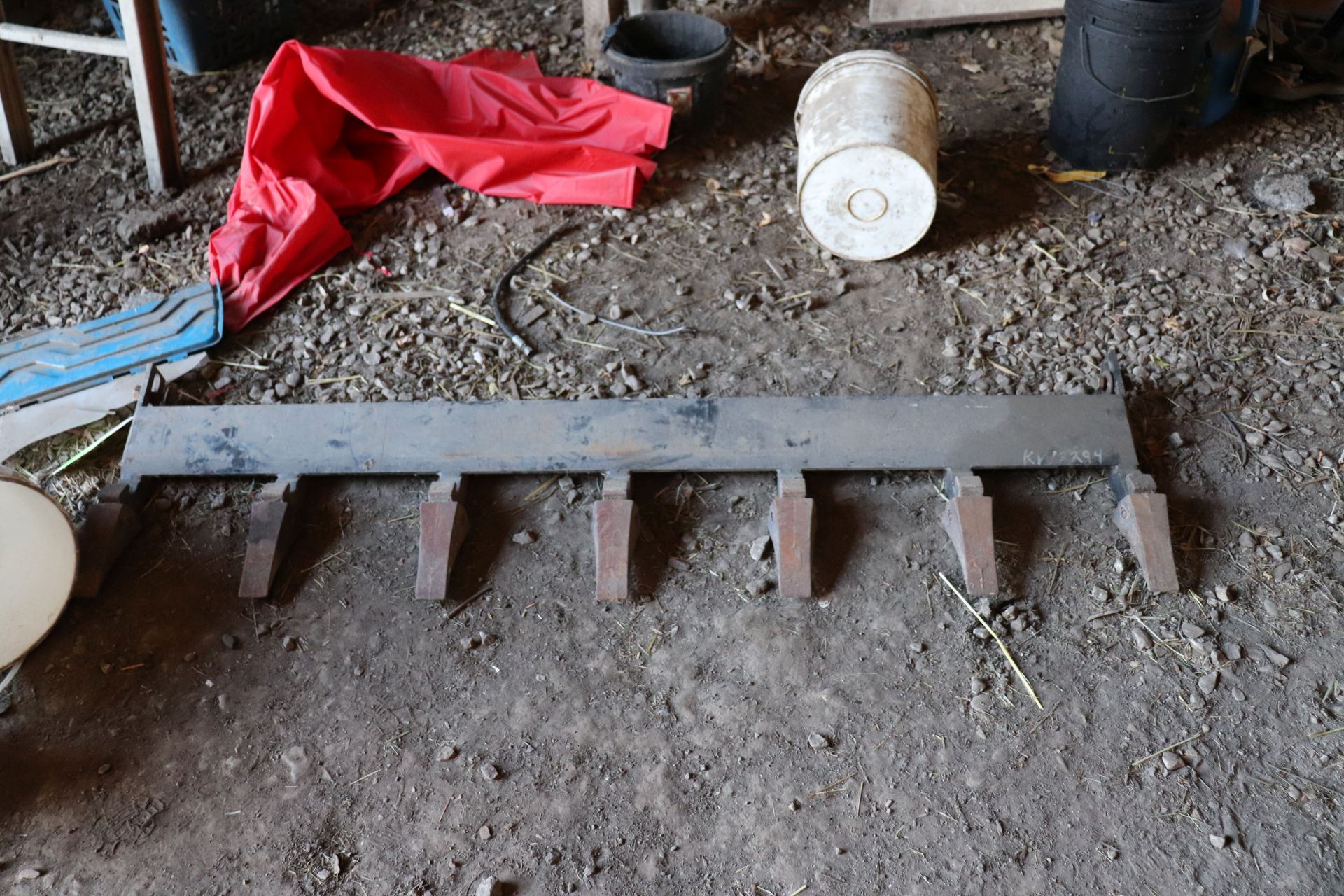 Bulldozer teeth attachment