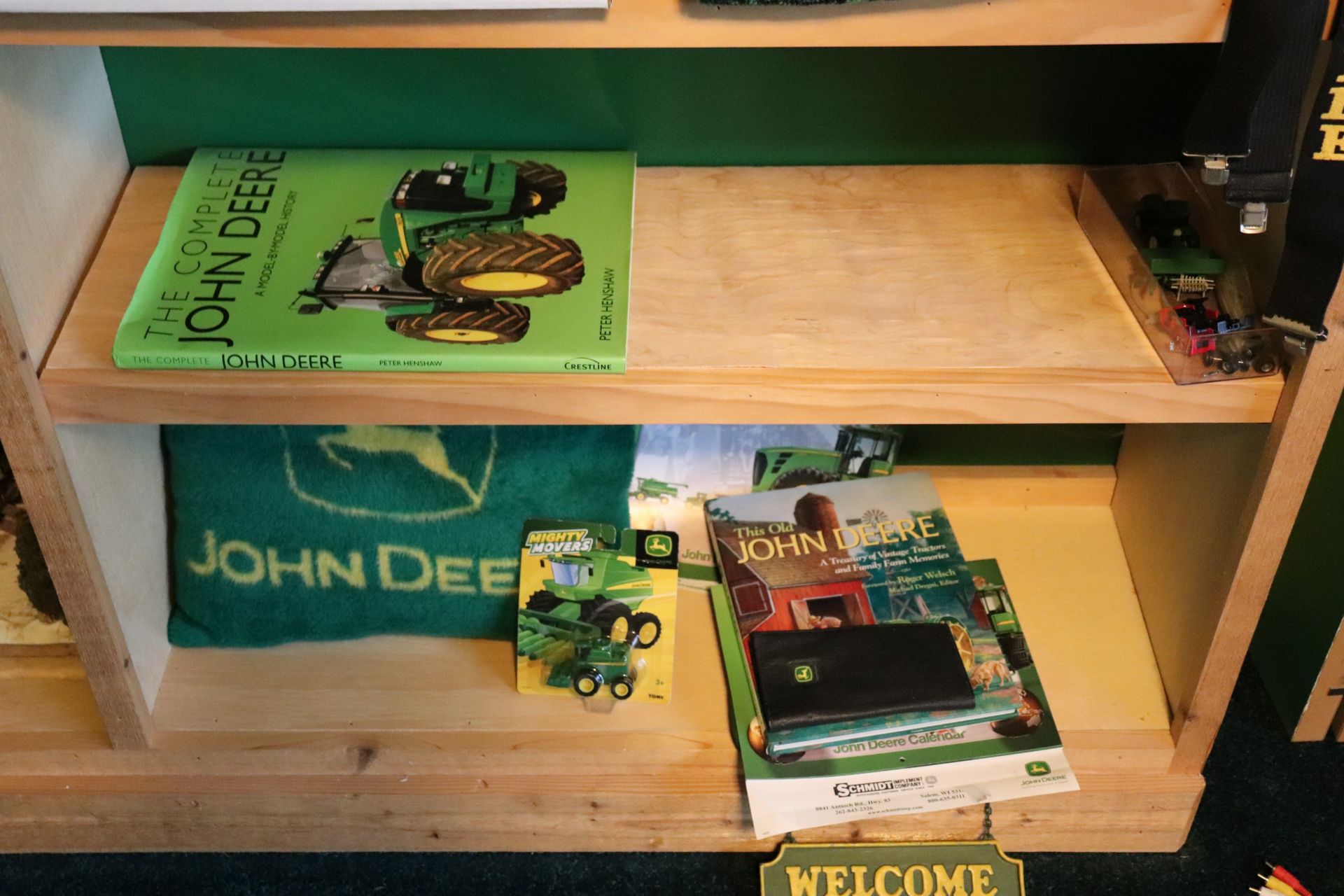 Collection of John Deere memorabilia - Image 7 of 11
