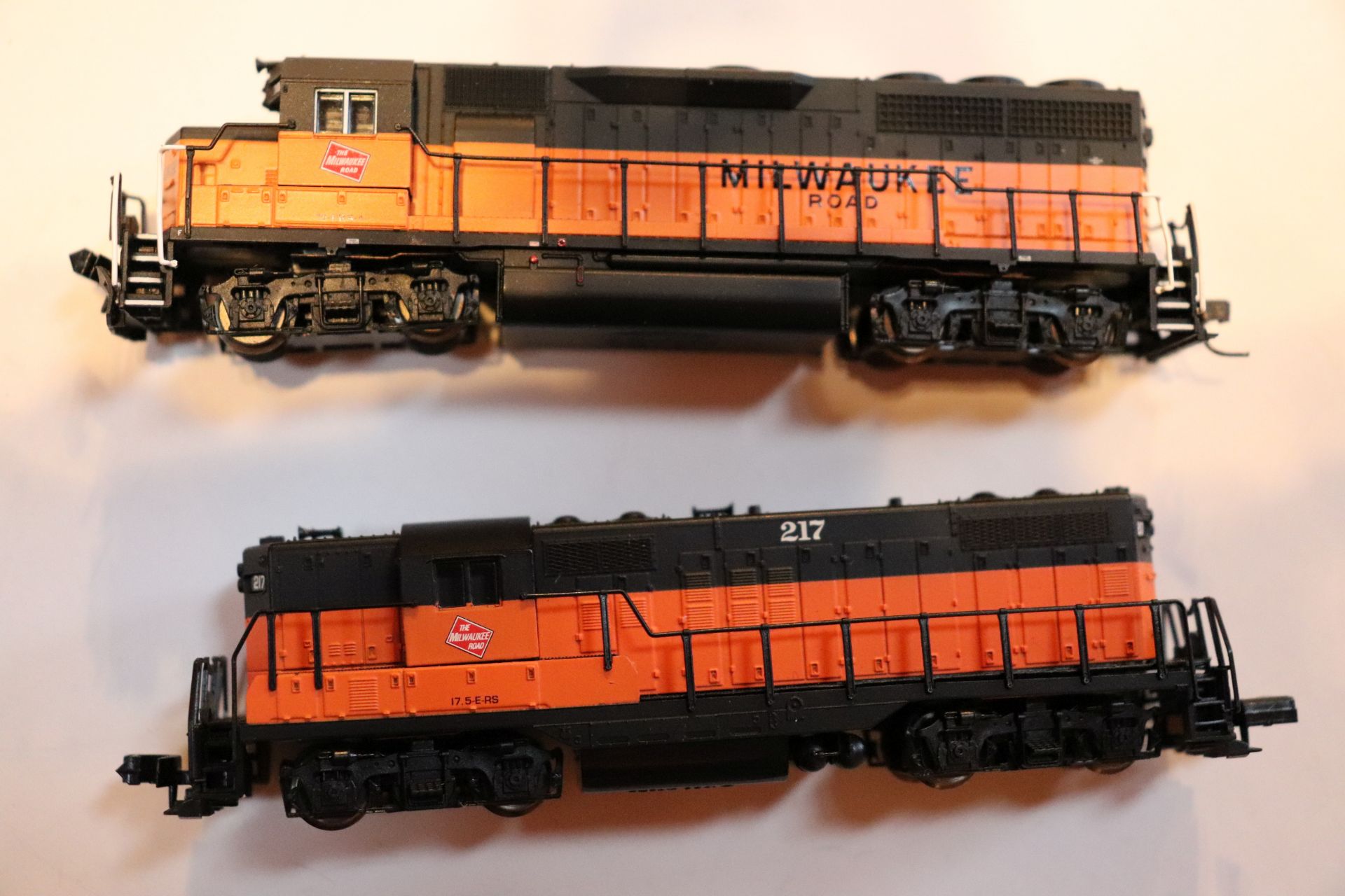 Two Atlas N scale locomotives, Milwaukee Road