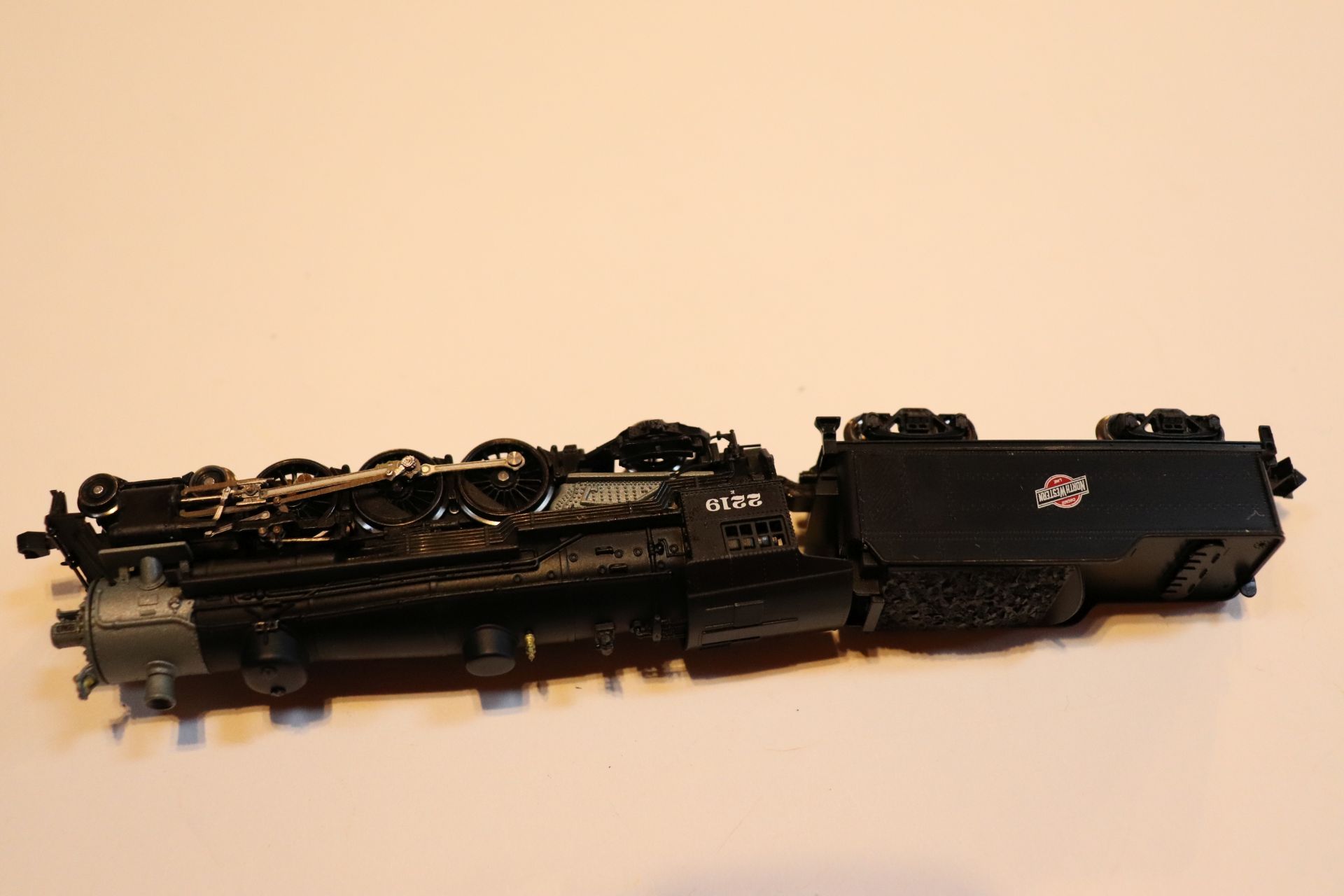 N scale locomotive 2219 Northwestern - Image 3 of 3