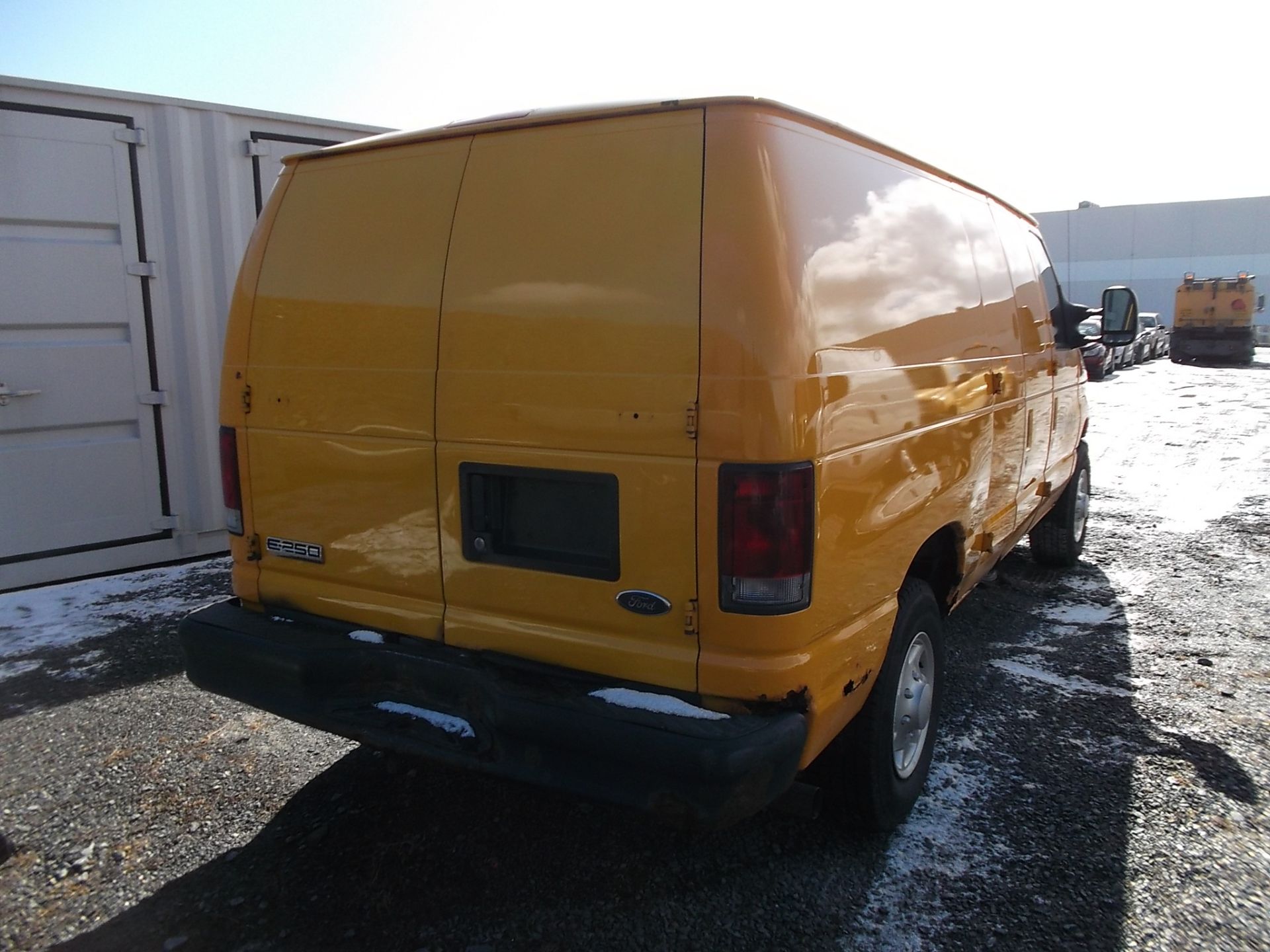 2008 FORD E250 VAN 154919KMS, RUNS WITH A BOOST, 5.4 LITRE, AUTOMATIC, AC, POWER STEERING, POWER - Image 2 of 3