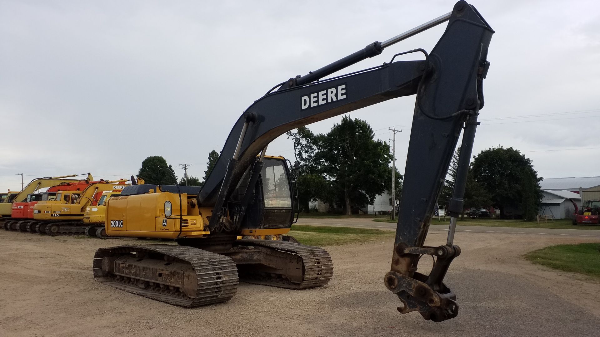 2000 DEERE 200 LC - Image 3 of 25