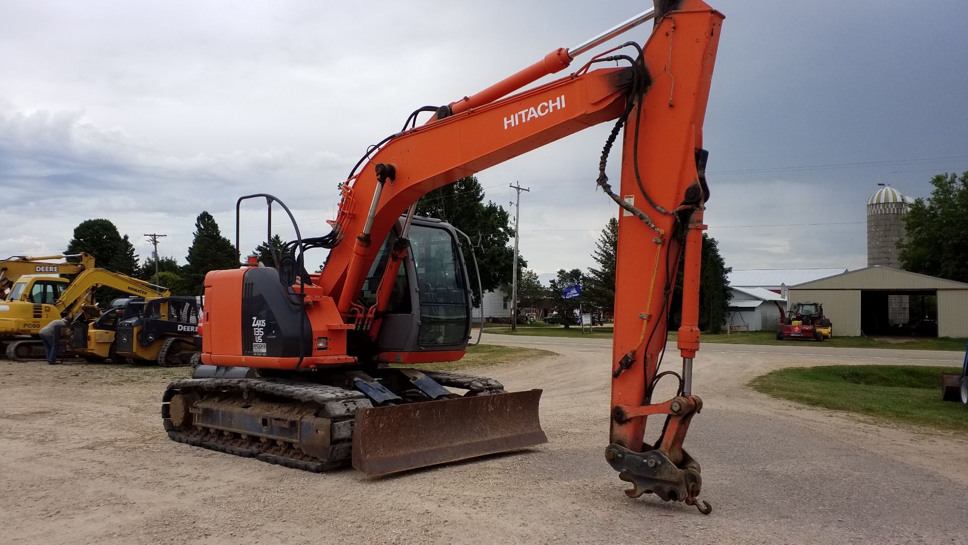 2010 HITACHI ZX135 - Image 3 of 20