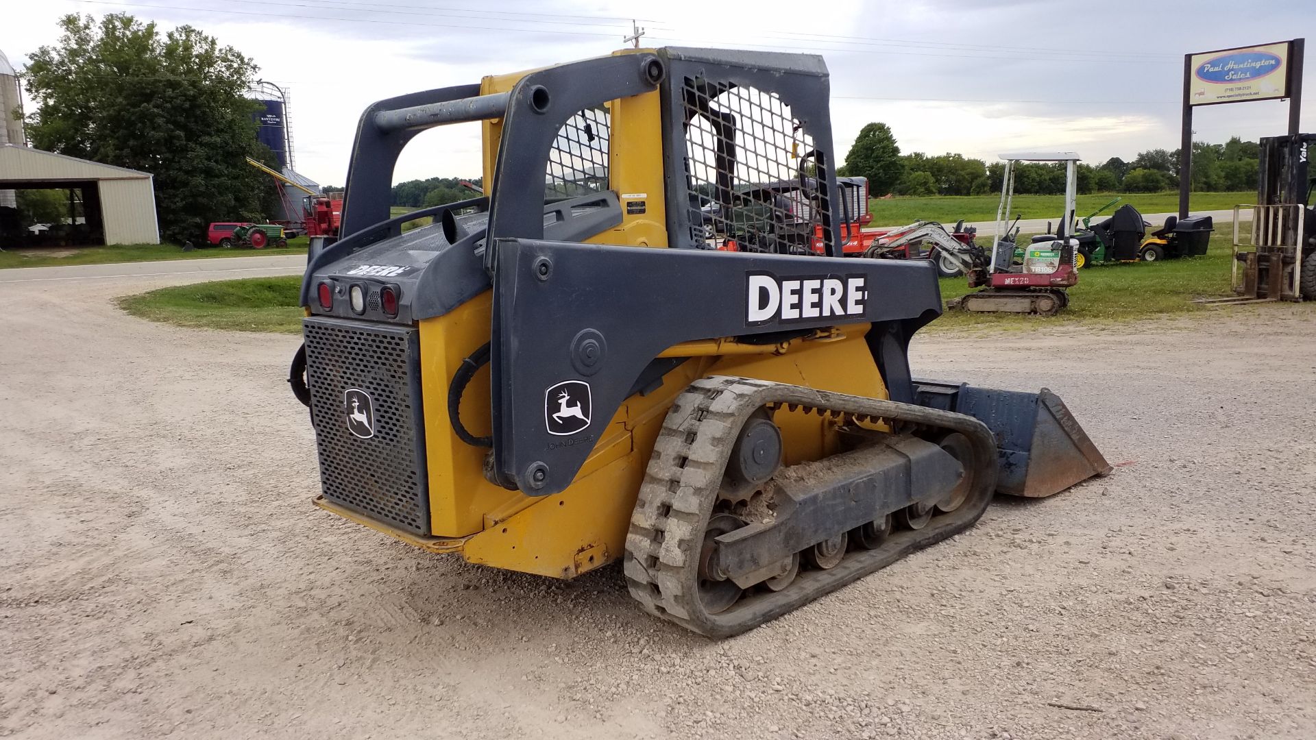 DEERE 323D - Image 5 of 16