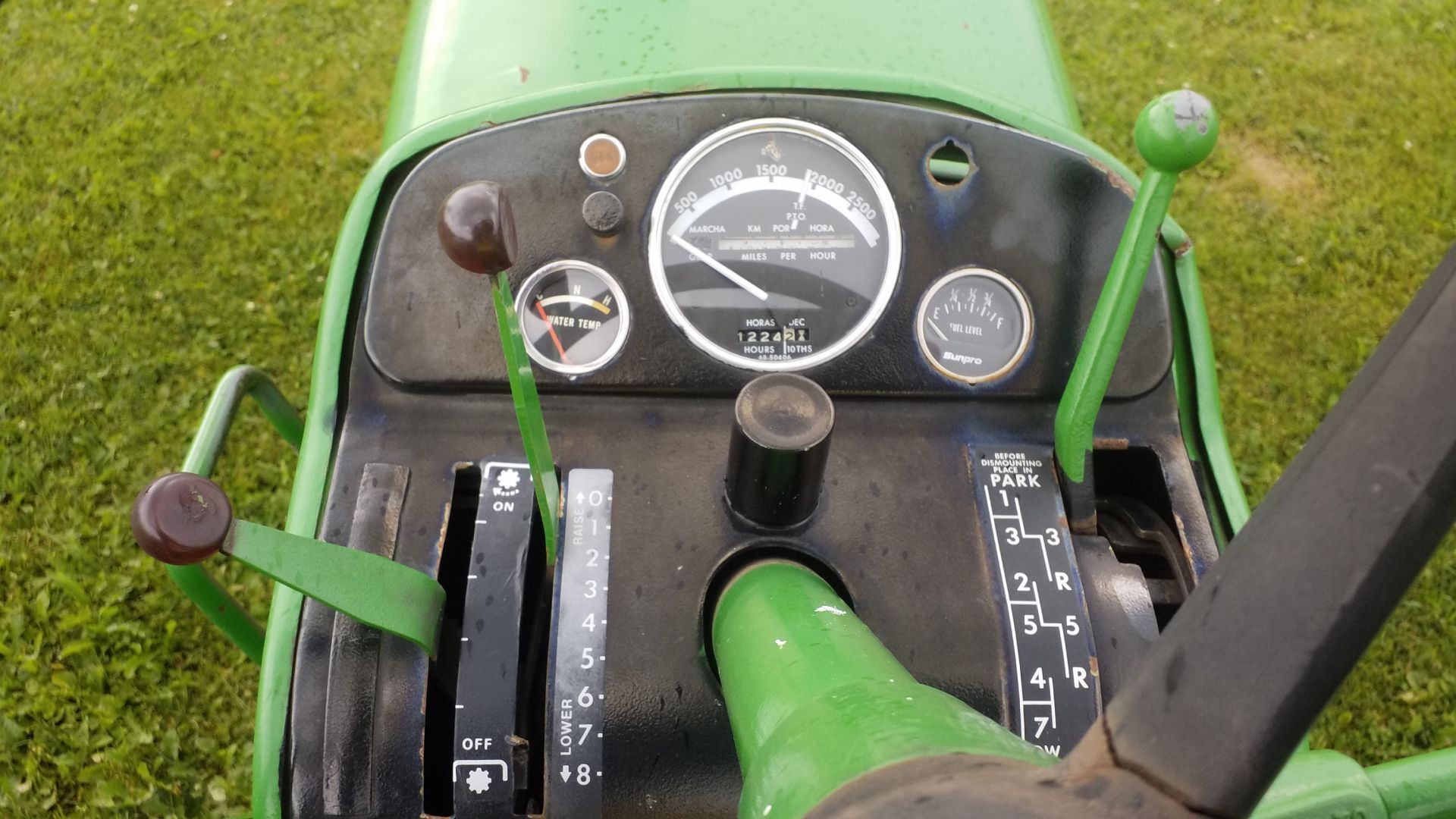 JOHN DEERE 3010D - Image 7 of 9