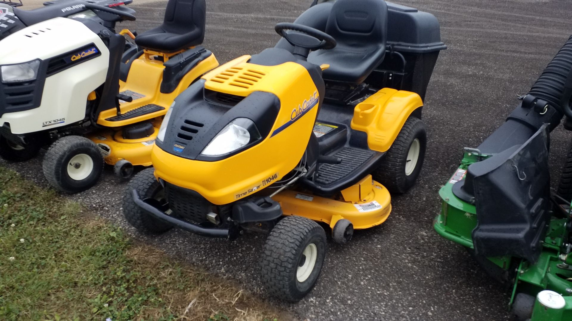 CUB CADET I1046 - Image 2 of 4