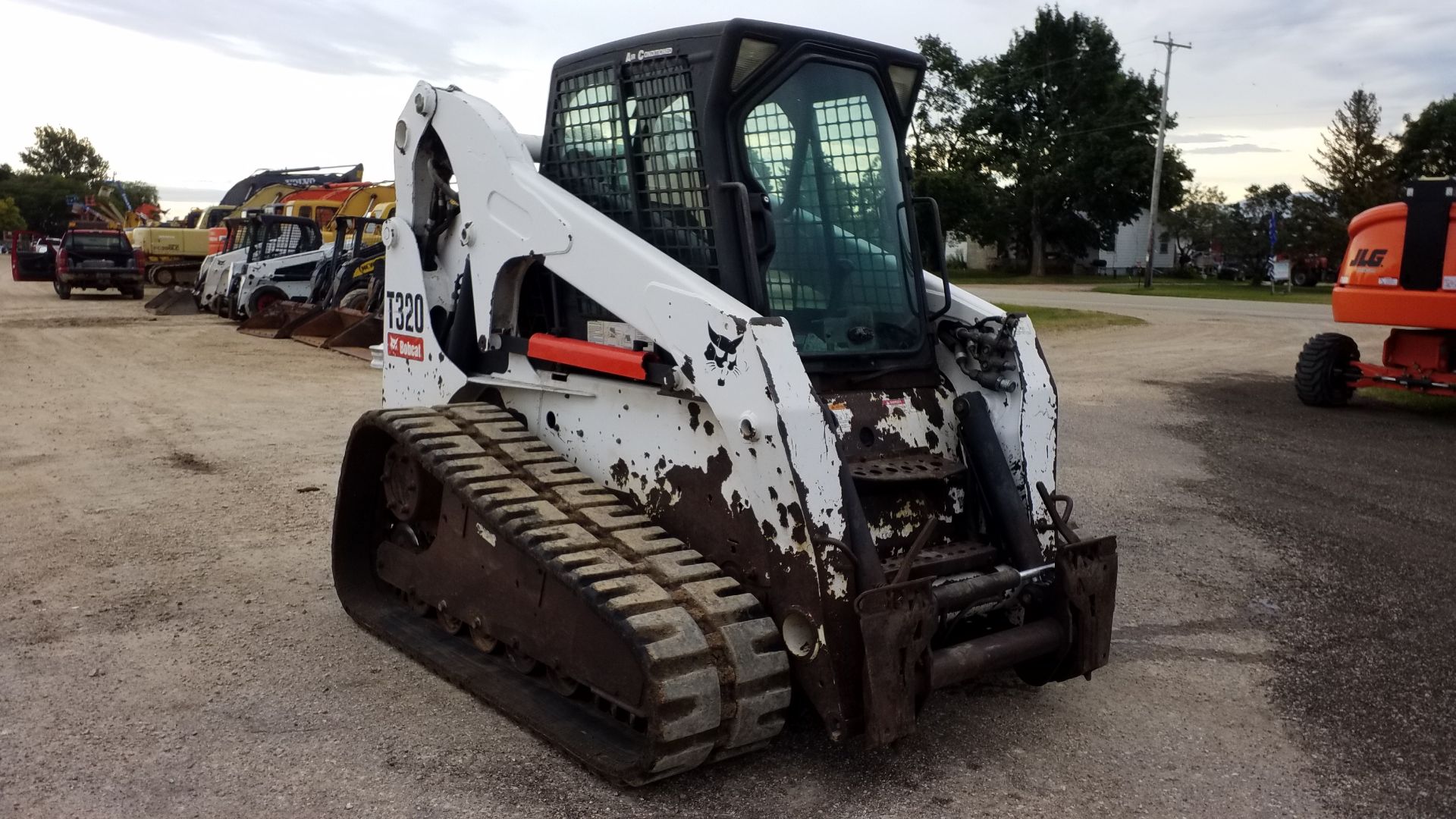 2008 BOBCAT T320