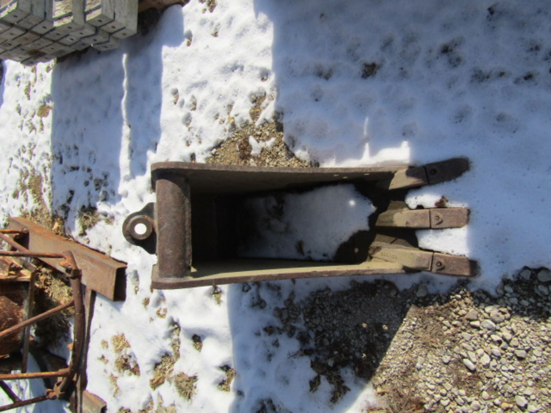 Tag Excavator Bucket with Teeth