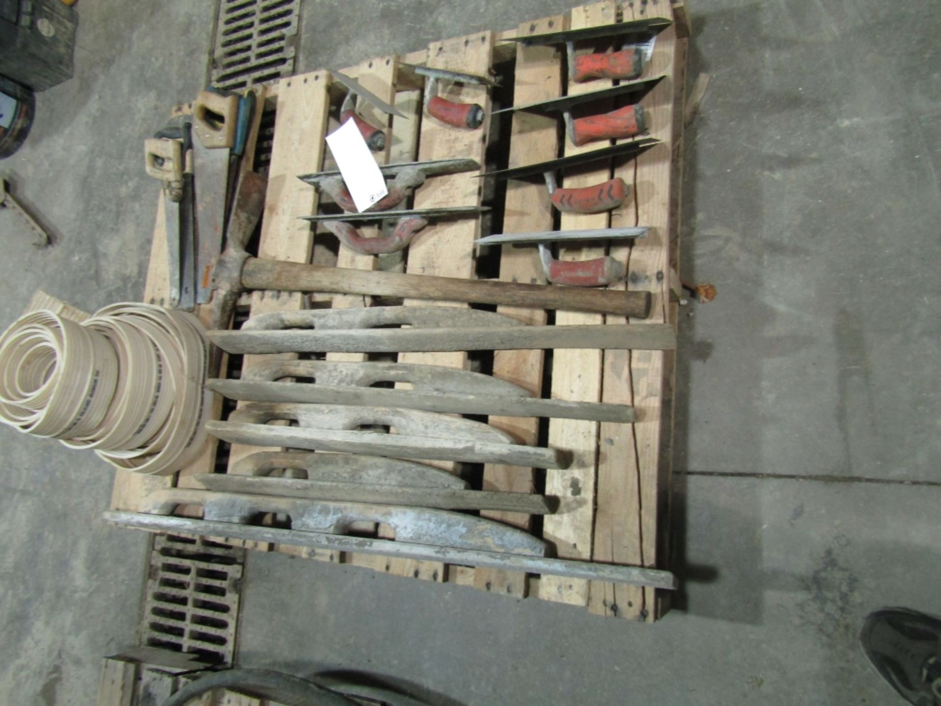 Pallet of Miscellaneous Hand Trowels, Axe, Saws, & Edging, Located in Winterset, IA - Image 7 of 7