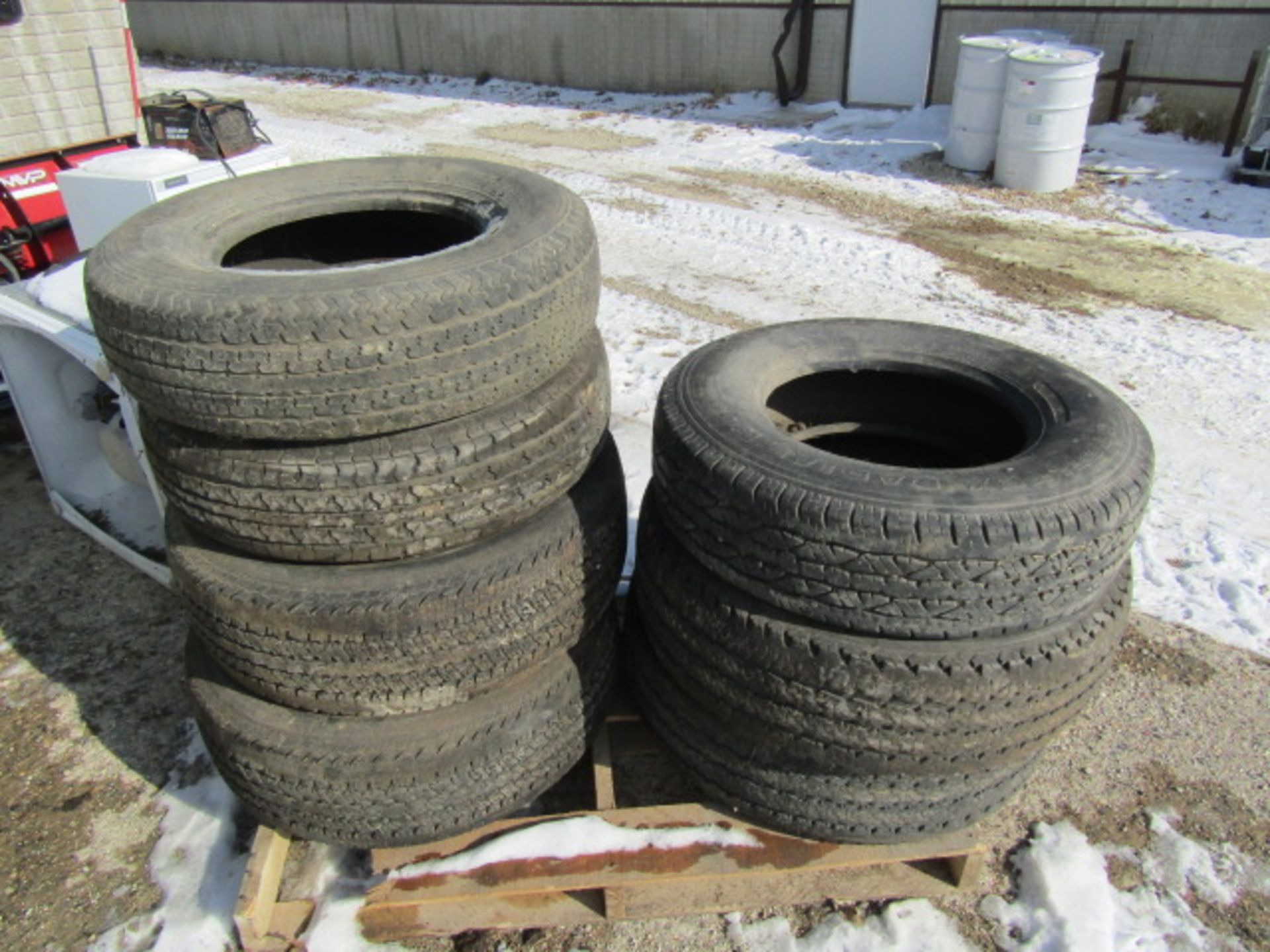 Pallet of Used Tires, Located in Winterset, IA