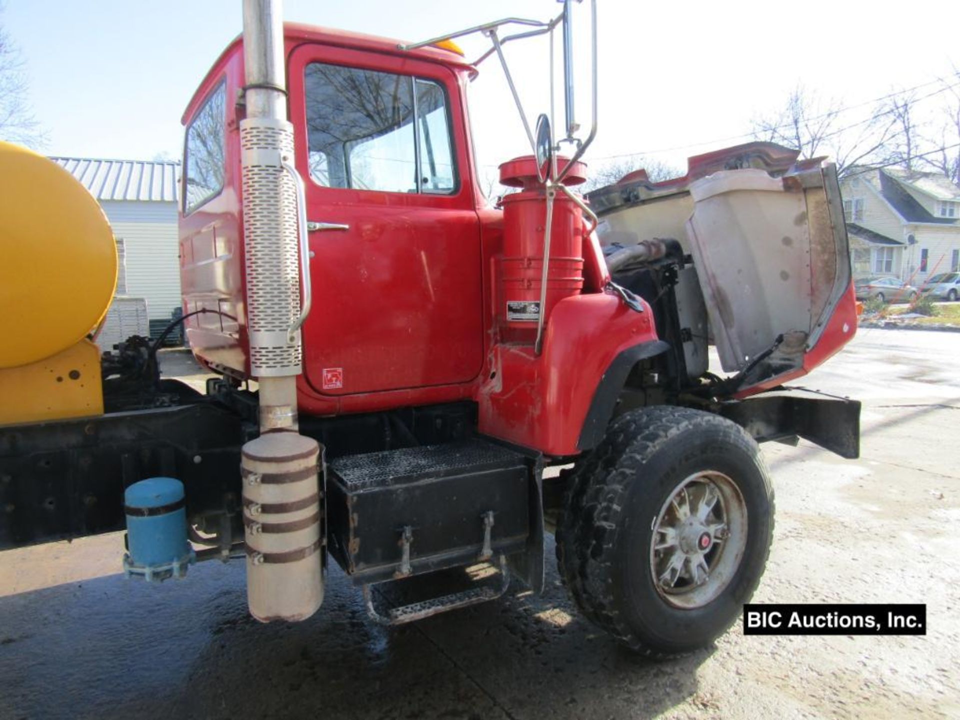 2003 Mack DM690S Concrete Mixer Truck - Image 26 of 41