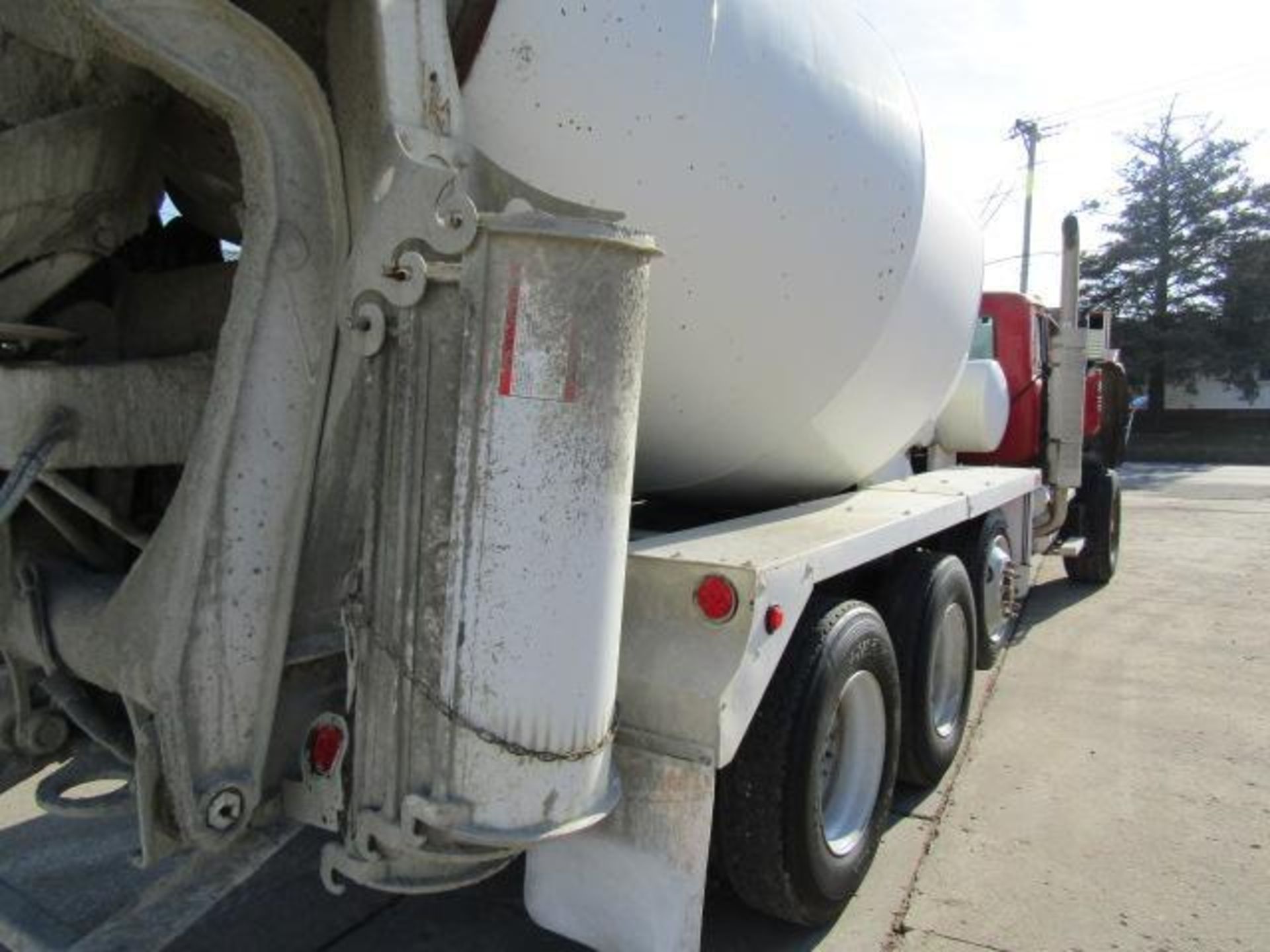 1999 Mack RD690S Concrete Mixer Truck - Image 34 of 39