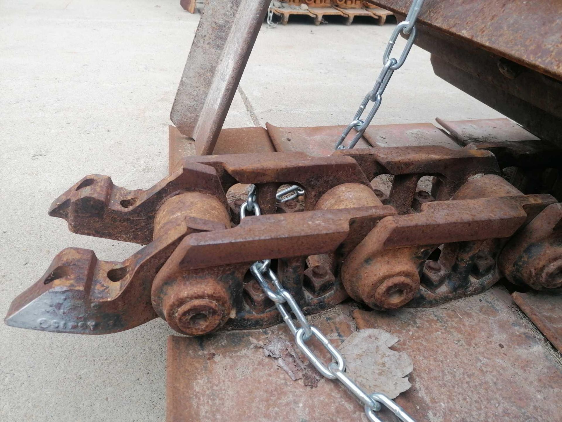 (1) 30" Grouser/Chain Assy. - Open Grouser, W/ Master Grouser Pad - Image 7 of 7