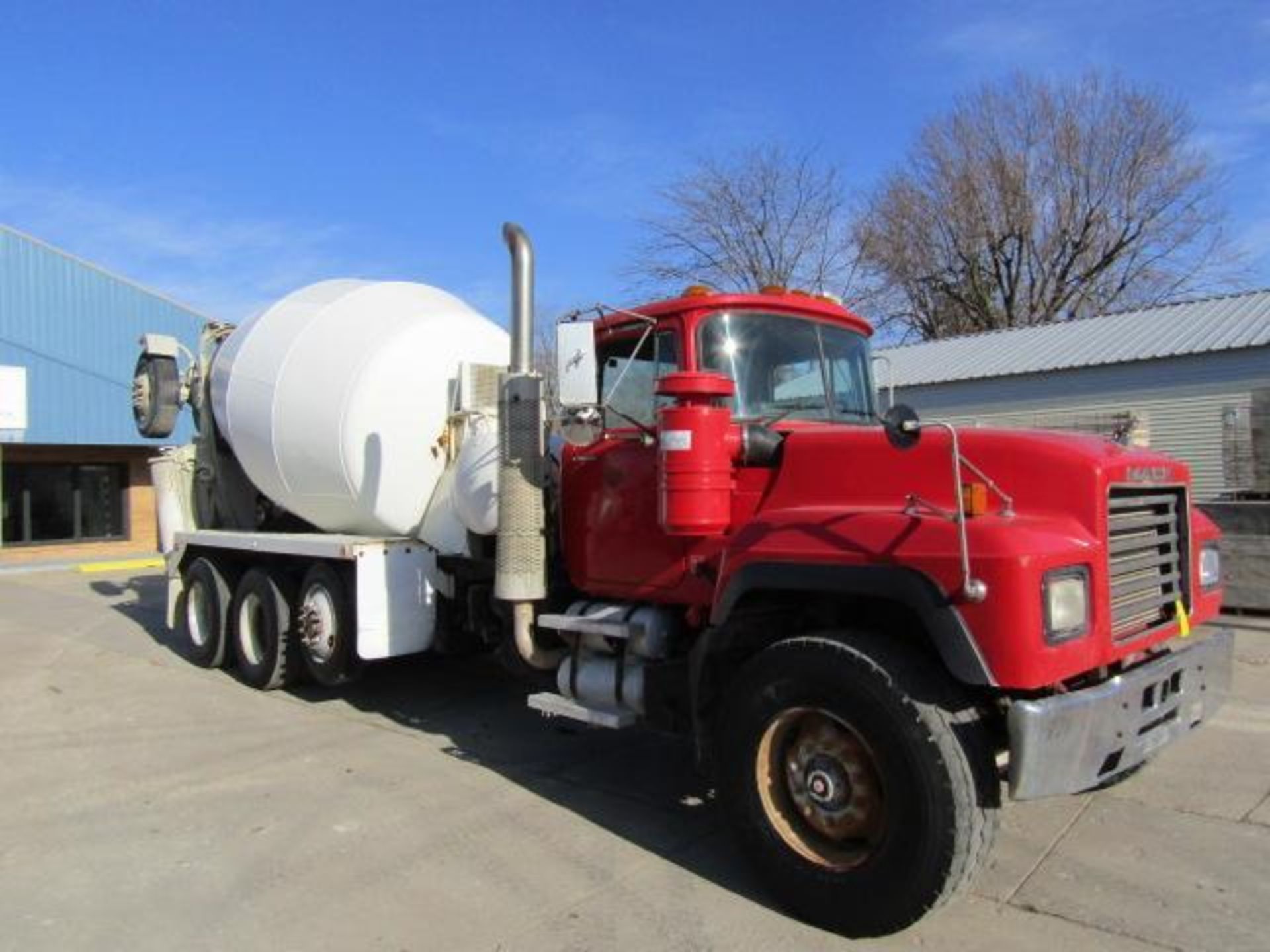 1999 Mack RD690S Concrete Mixer Truck - Image 2 of 39