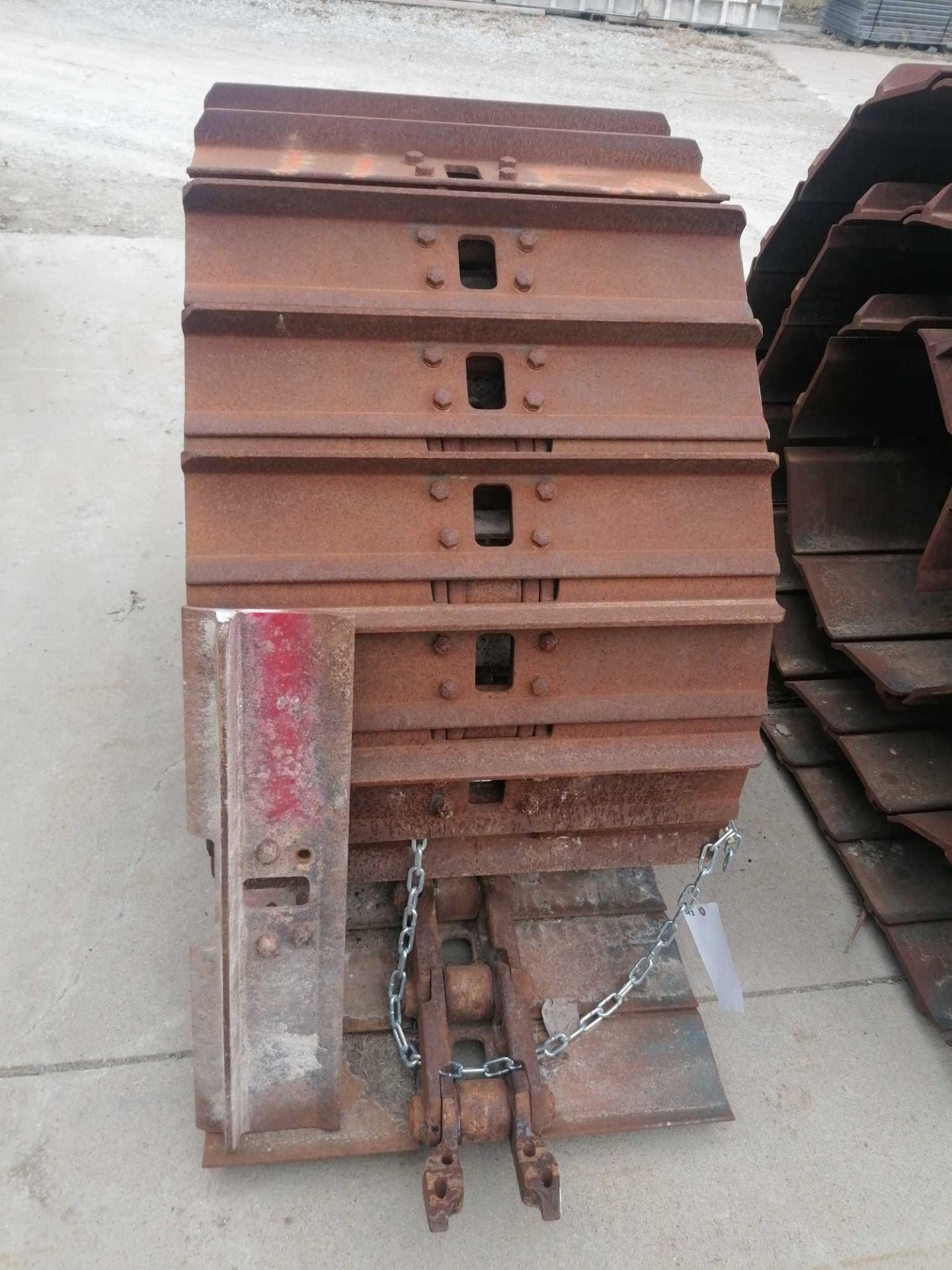 (1) 30" Grouser/Chain Assy. - Open Grouser, W/ Master Grouser Pad