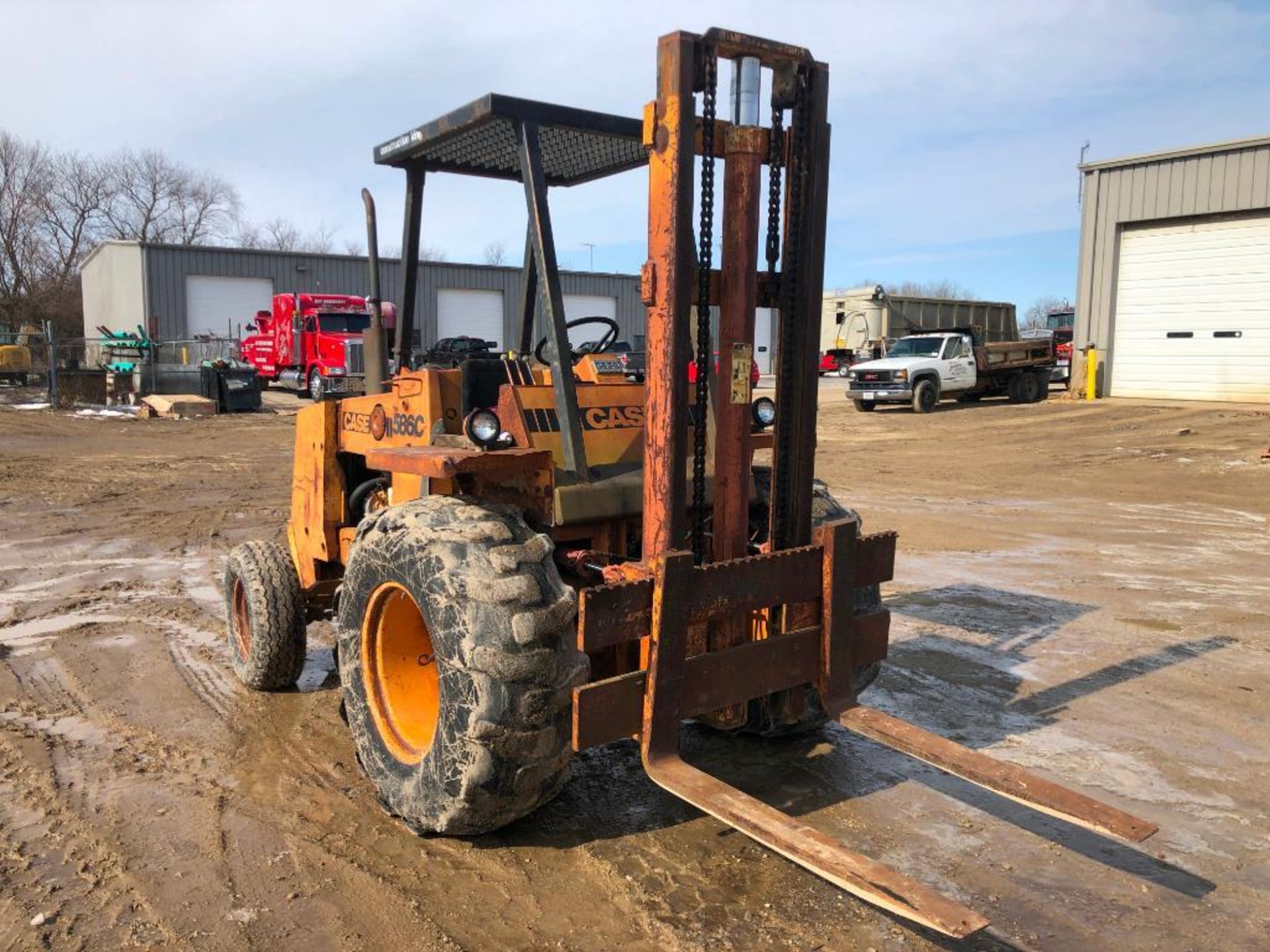 1980 Case 586C Rough Terrain Fork Lift - Image 2 of 11