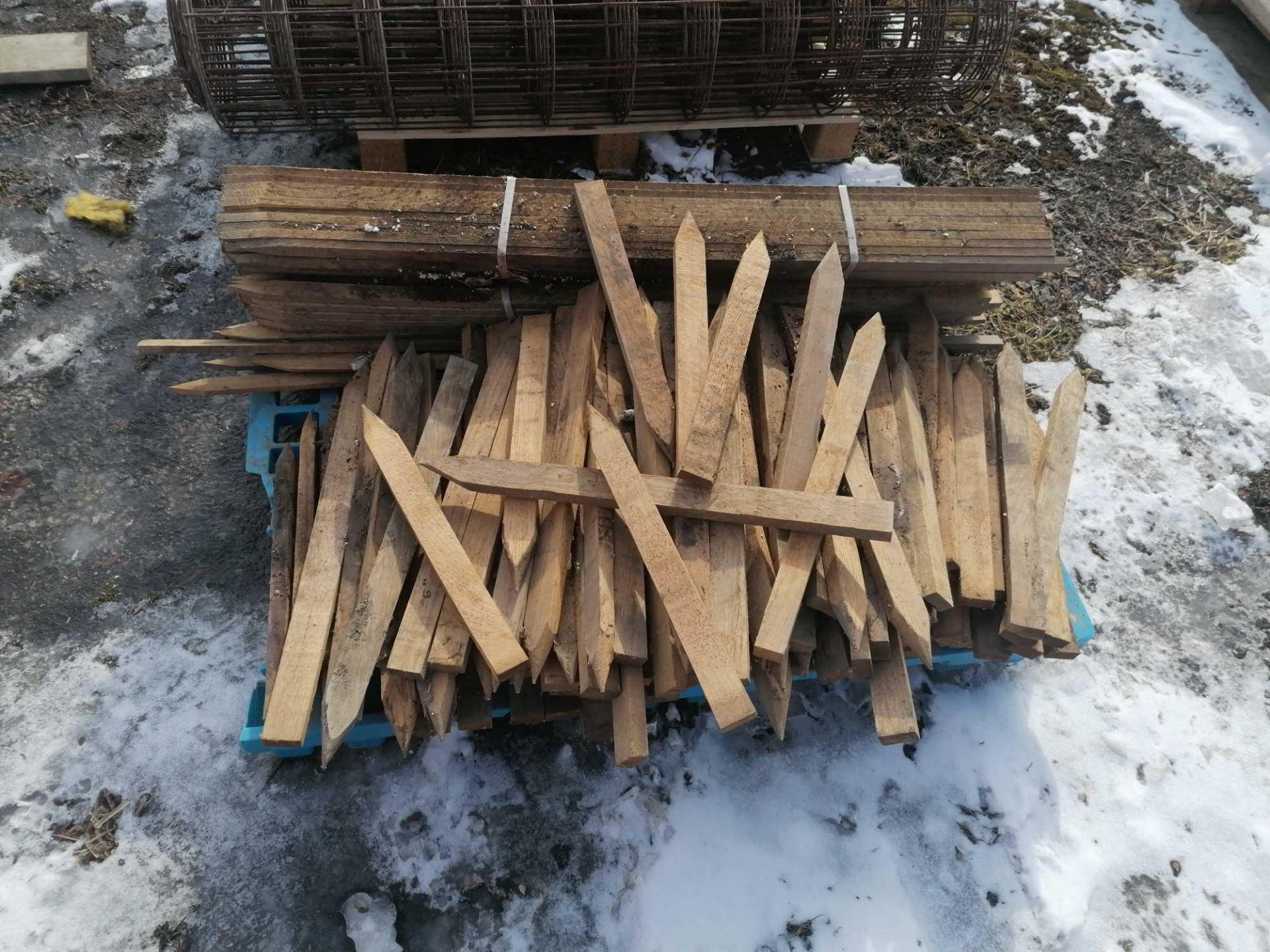 Pallet of Wood Stakes & Lath