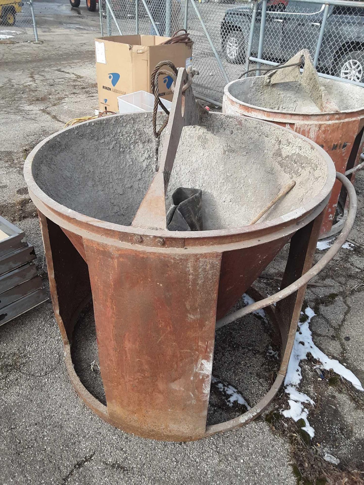 Concrete Bucket - Image 2 of 2