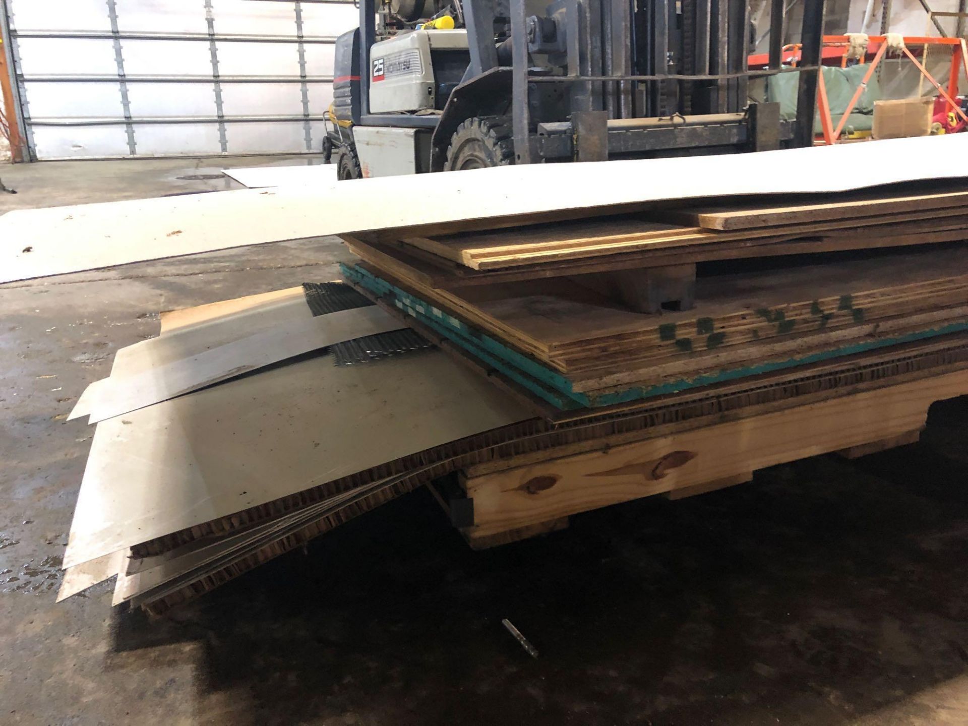 Pallet of Miscellaneous Sheeting - Image 2 of 4