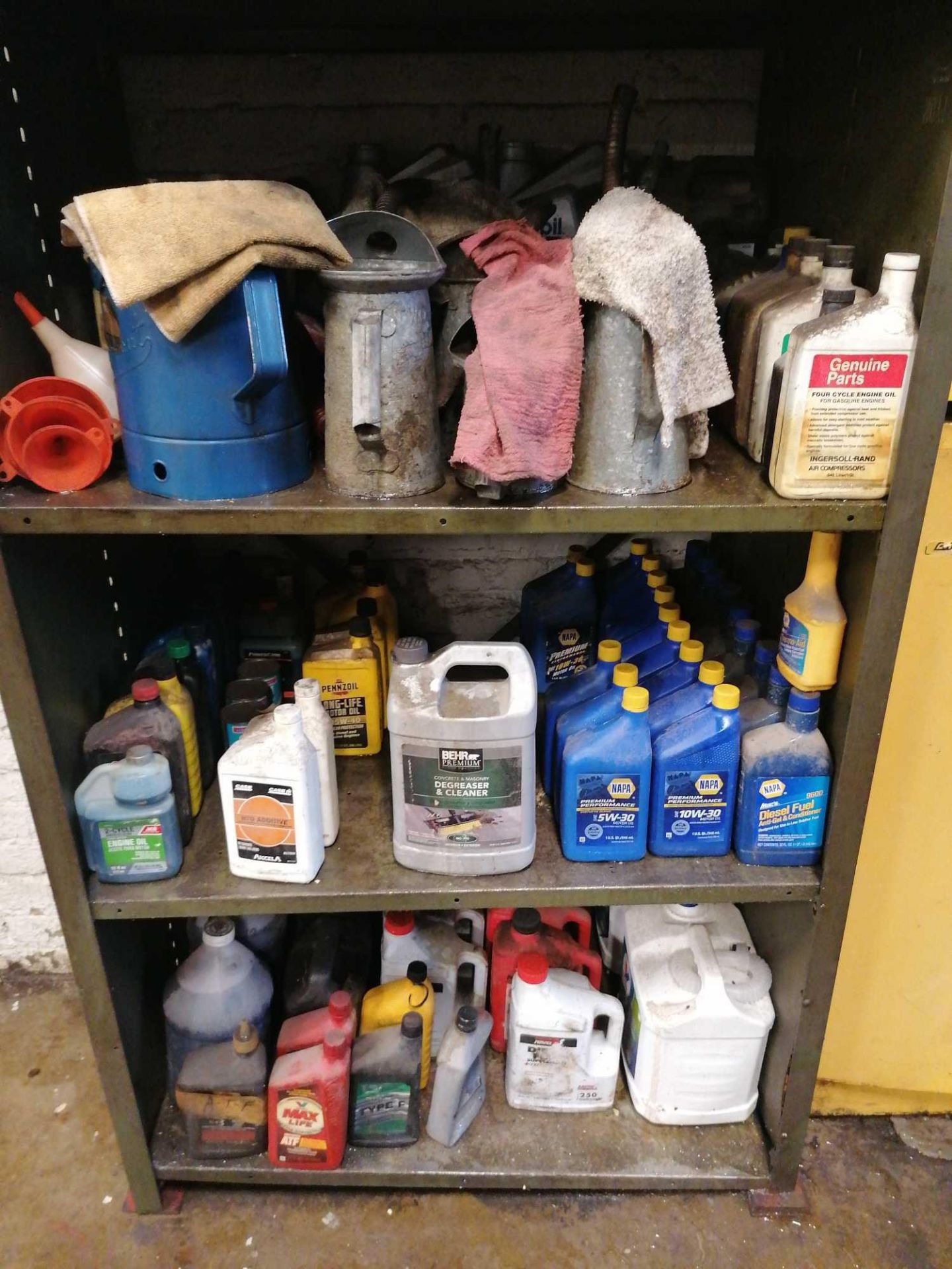 Shelving Unit of Miscellaneous Oils & Coolants - Image 3 of 4