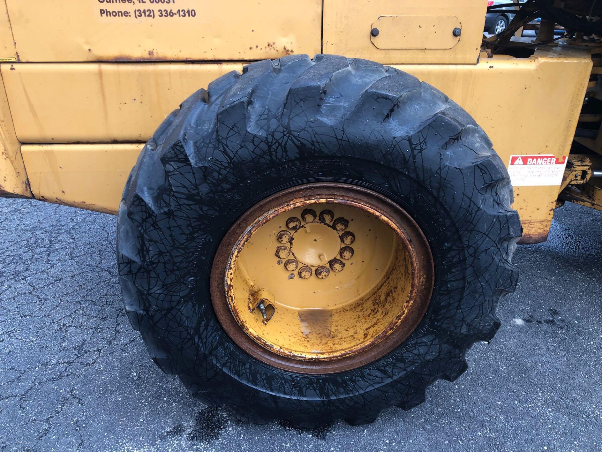 Dresser 520-B Wheel Loader w/ ACS Quick Coupler & 60"x92" Forks - Image 14 of 26