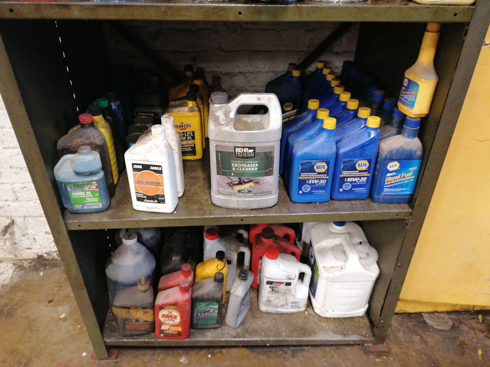 Shelving Unit of Miscellaneous Oils & Coolants - Image 4 of 4