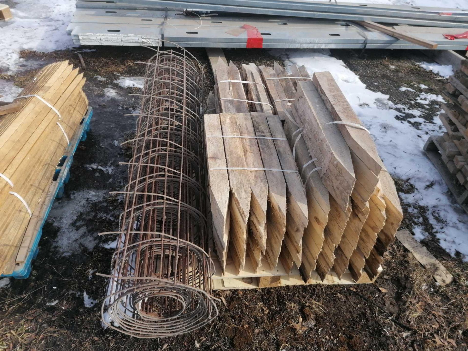 Pallet of Wire Mesh & (200) 24” Wood Stakes