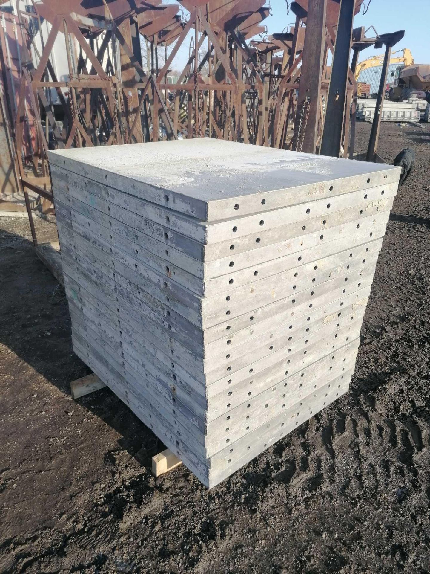 (20) 36" x 4' Wall-Ties / Durand Aluminum Concrete Forms, Smooth 8" Hole Pattern with Attached