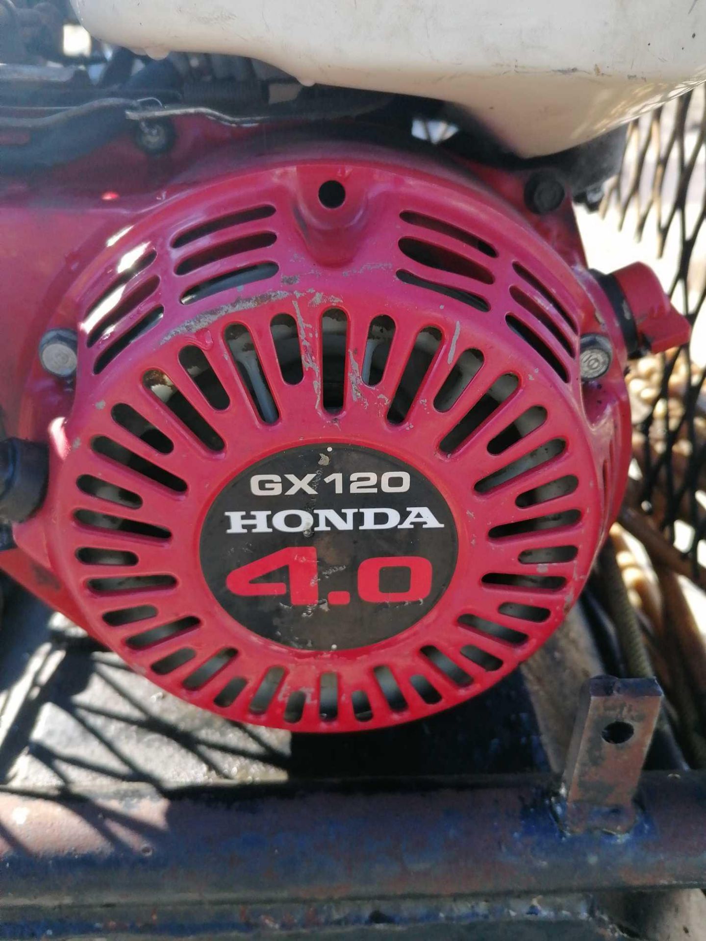 (2) Concrete Form Oilers, (1) Honda GX120 4.0 Motor & (1) GC135 4.0 Motor. Located in Naperville, - Image 4 of 8