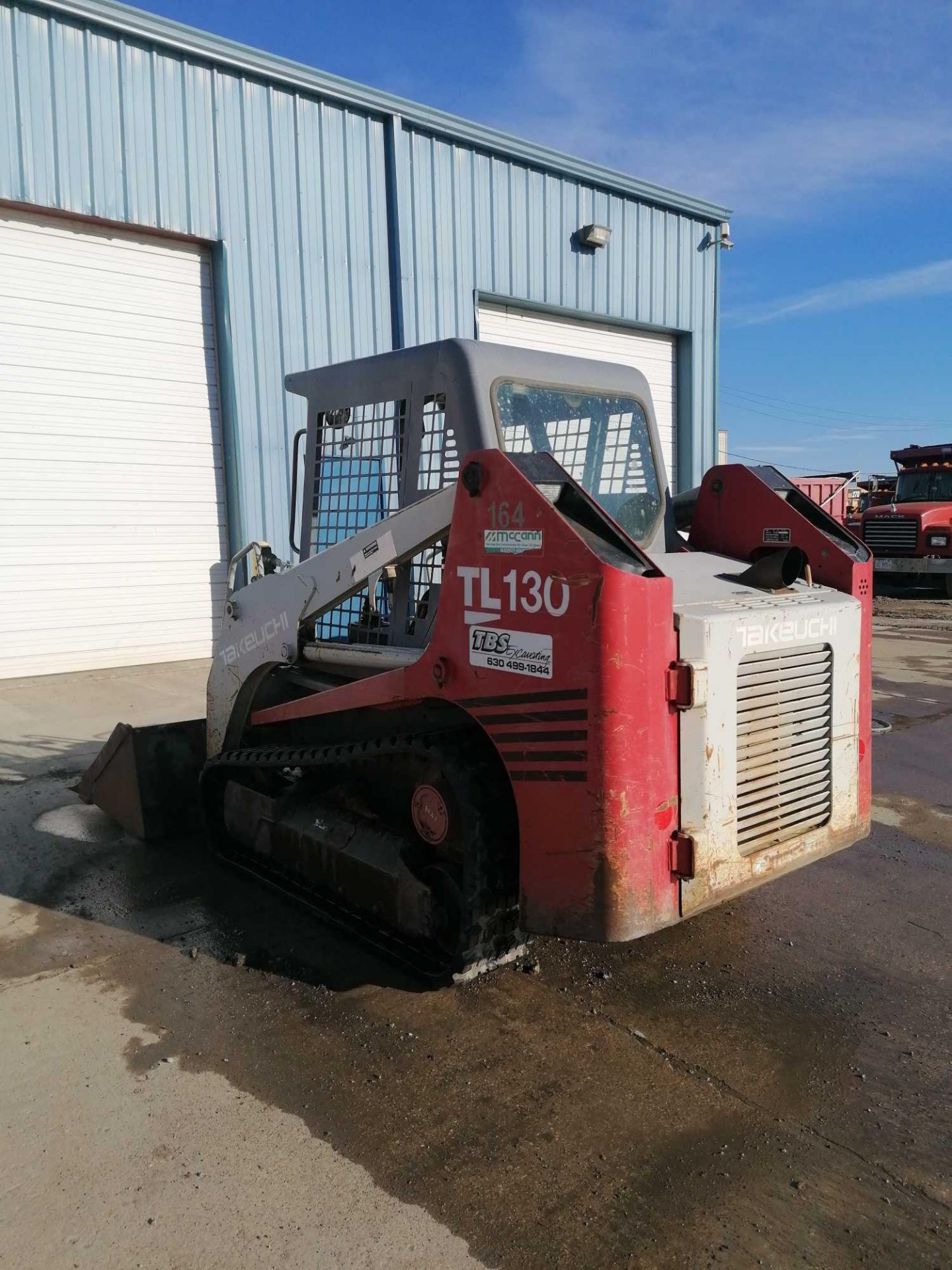 Takeuchi TL130 Rubber Track Loader, NEW TRACKS, Serial #21307573, YANMAR 4711V98-NSA2 Motor. Located - Image 5 of 22