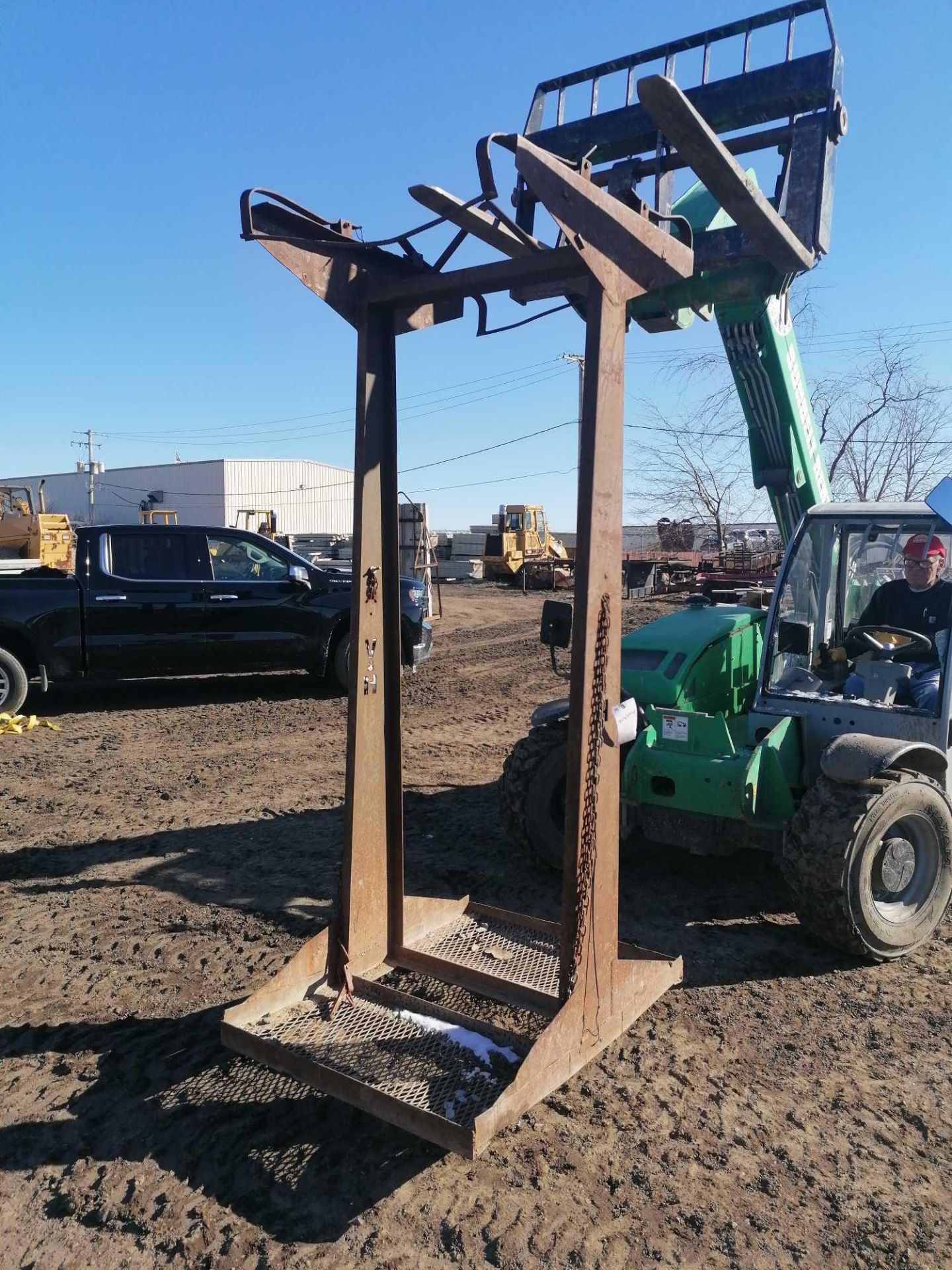 8' Basket, 50" X 37" X 8' , Located in Naperville, IL.