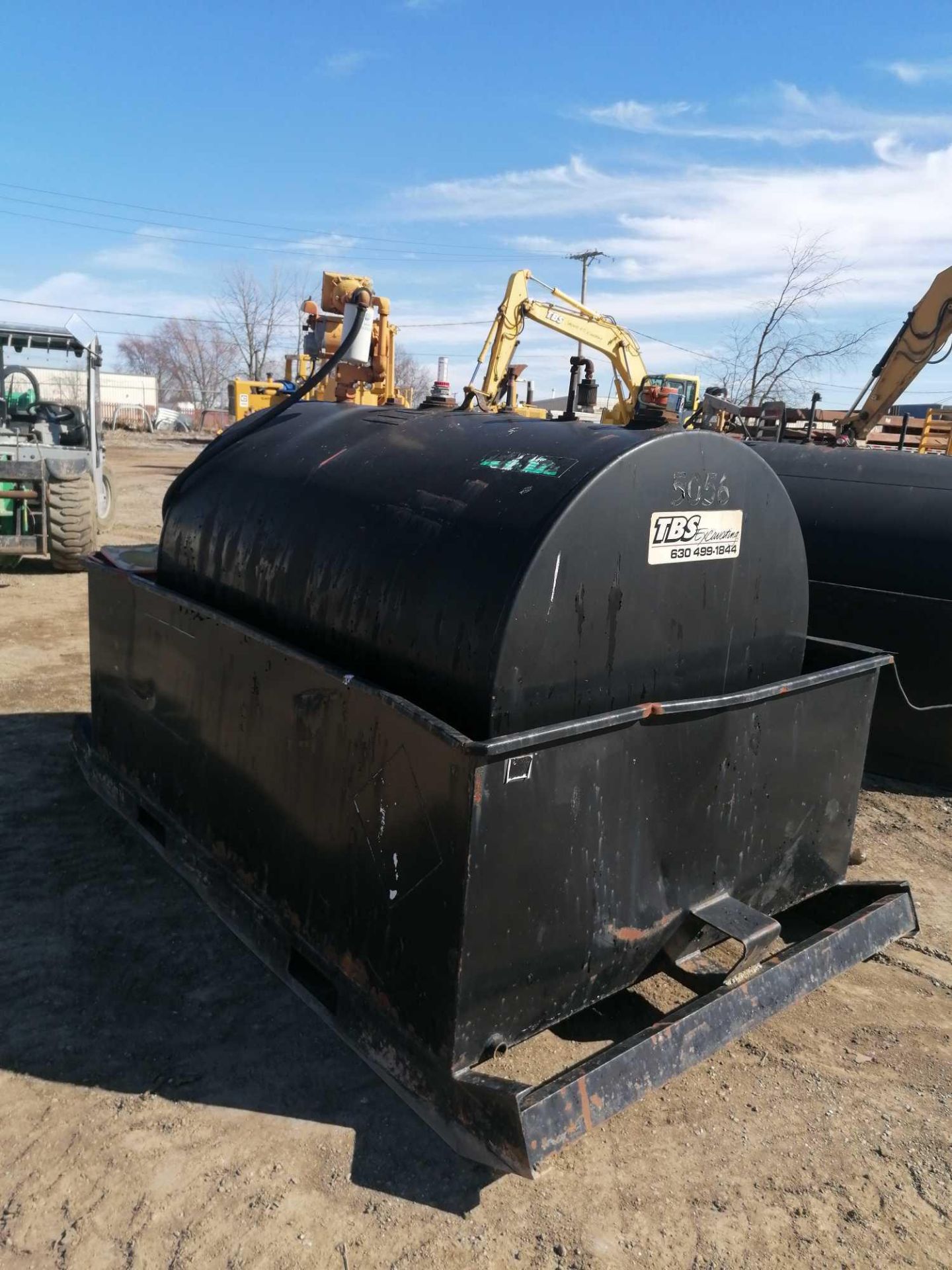 B&B Tank with Fuel Transfer Pump, Model 72SH, Serial #DRGT223408. Located in Naperville, IL - Image 2 of 8
