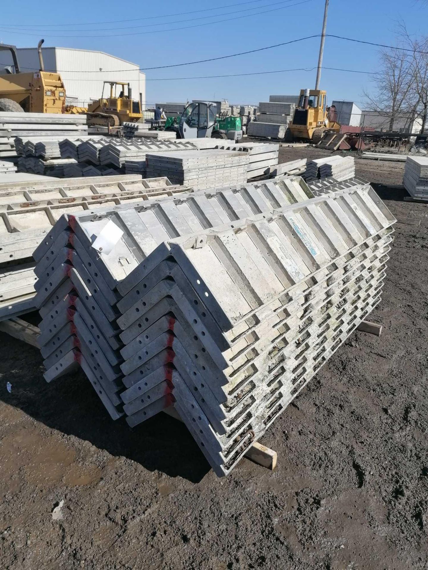 (20) 14" x 14" x 8' Wraps Western Aluminum Concrete Forms, Smooth 6-12 Hole Pattern, Located in - Image 4 of 4