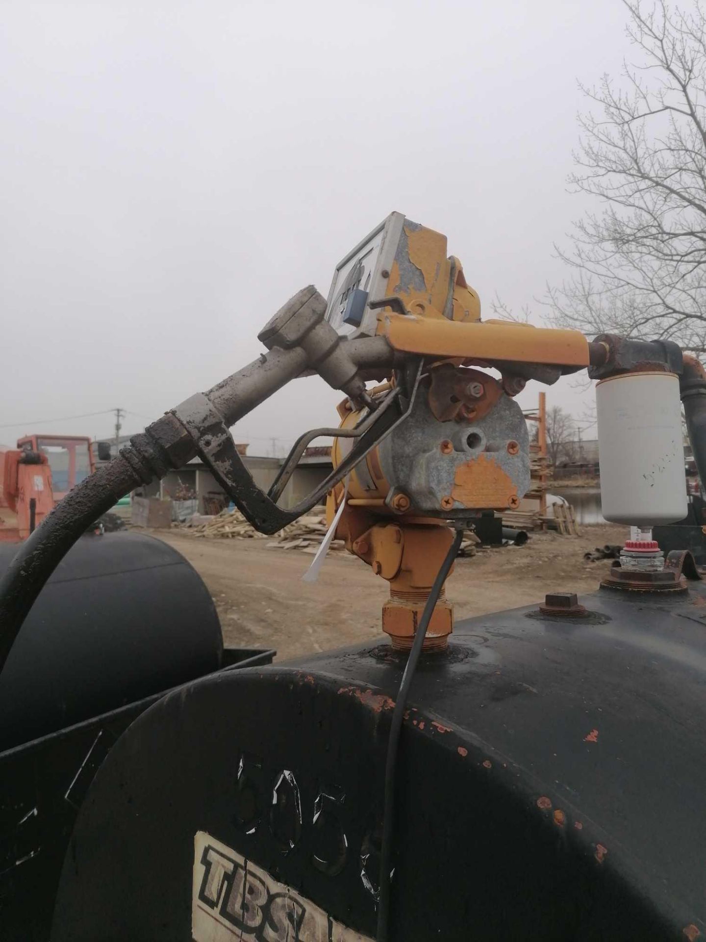 B&B Tank with Fuel Transfer Pump, Model 72SH, Serial #DRGT223408. Located in Naperville, IL - Image 8 of 8