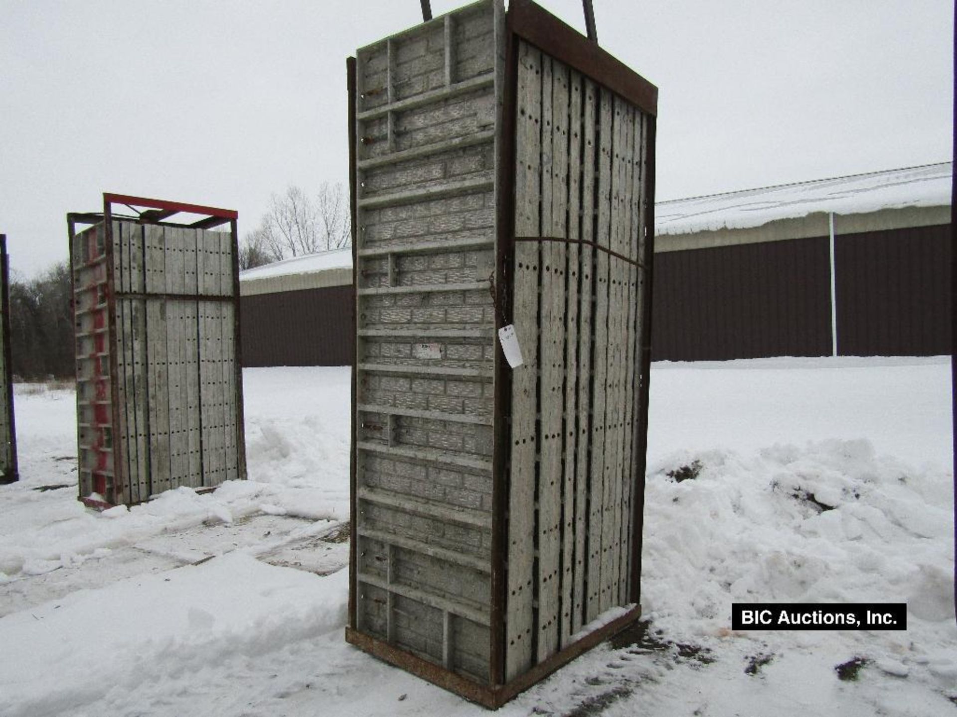 (18) 32" x 9' Durand Aluminum Concrete Forms, Textured Brick 8" Hole Pattern including Basket,